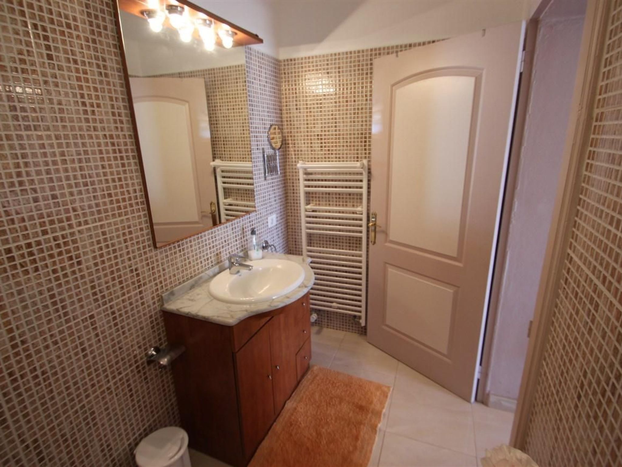 Moderne Ferienwohnung Colibri mit Terrasse-Image-tags.info