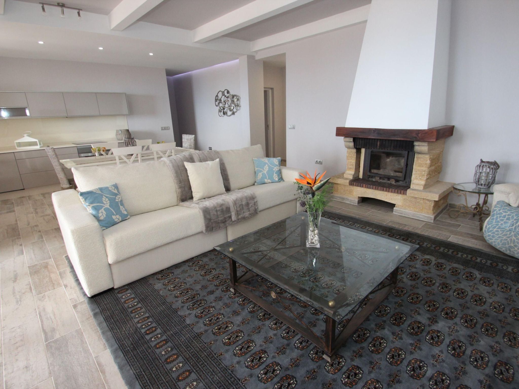 Apartment mit Terrasse, Pool und Garten-Image-tags.info