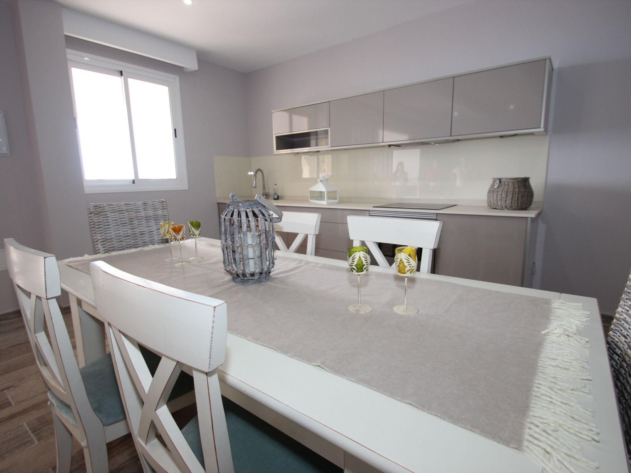 Apartment mit Terrasse, Pool und Garten-Image-tags.info