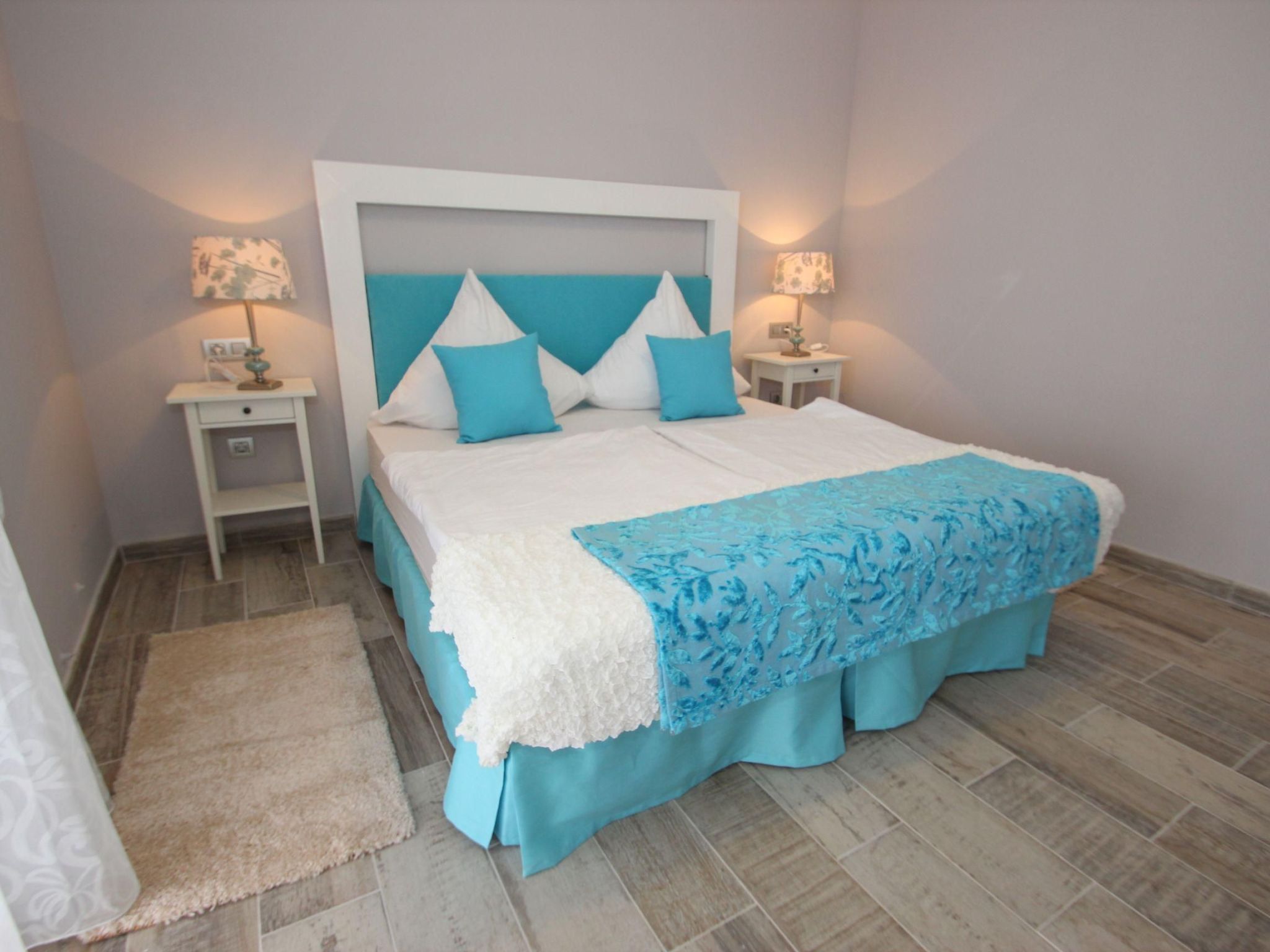 Apartment mit Terrasse, Pool und Garten-Image-tags.info