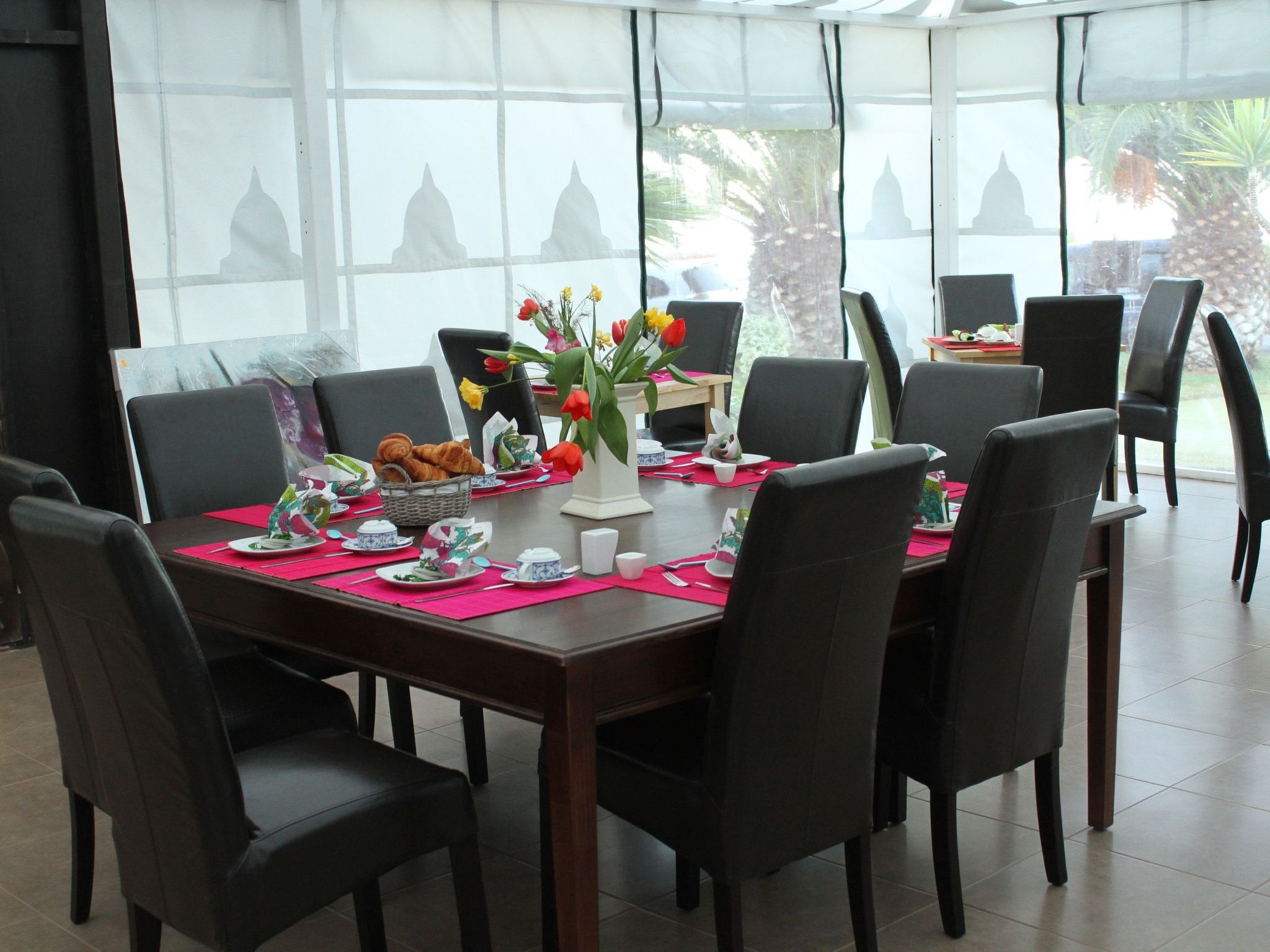 Apartment mit Terrasse, Pool und Garten-Image-tags.info