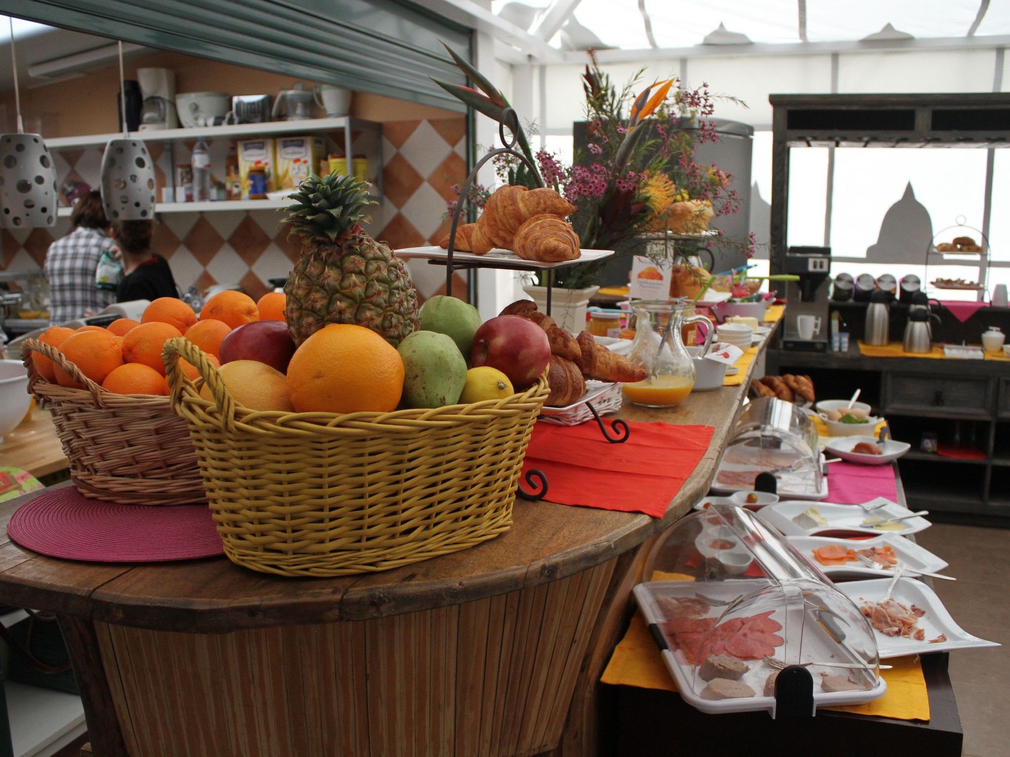 Apartment mit Terrasse, Pool und Garten-Image-tags.info