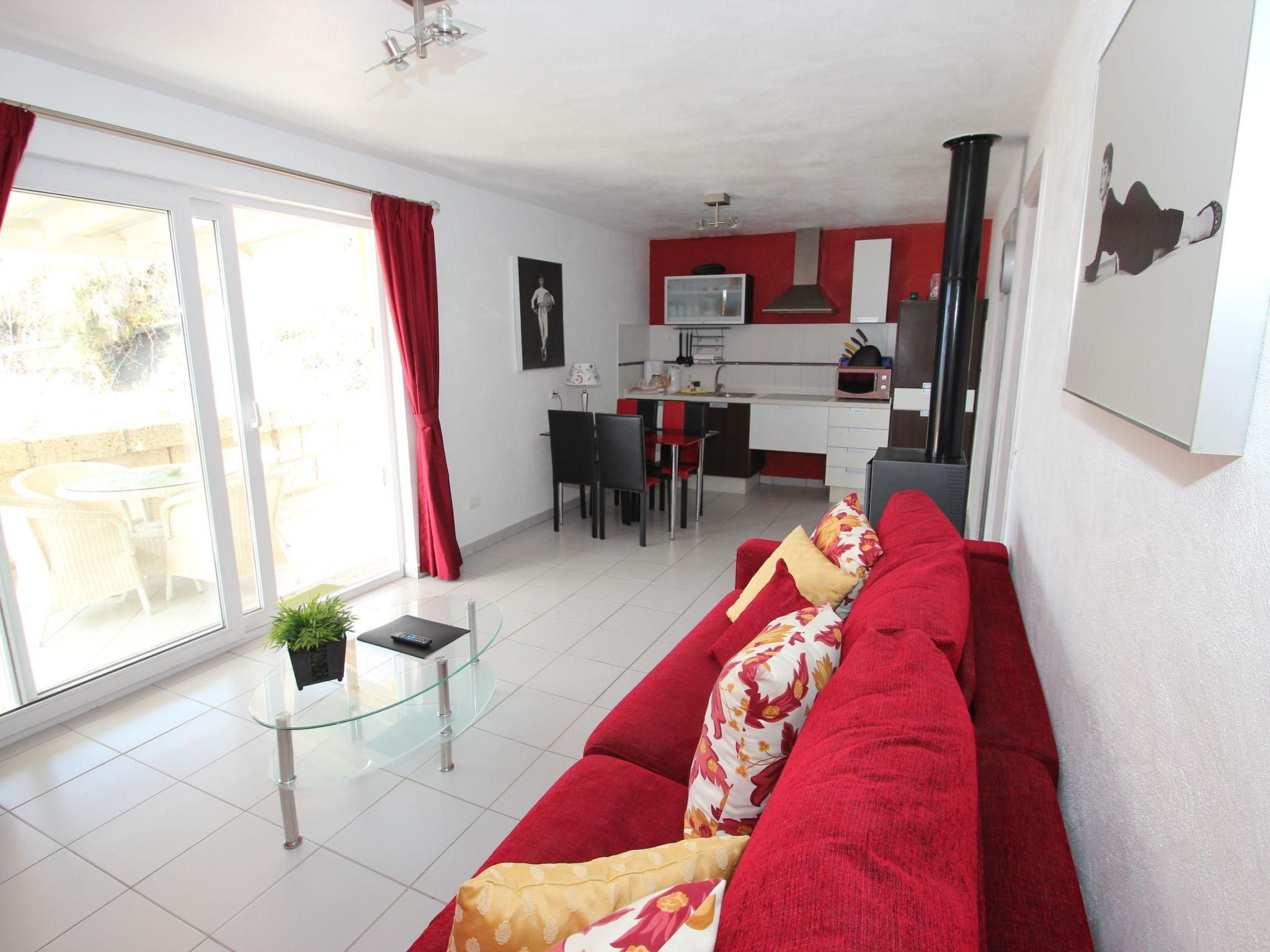 Casa Romeo mit Kaminofen und Sonnenterrasse