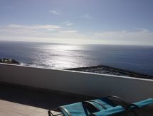 Wohnung mit Aussicht, Terrasse und Schwimmbad
