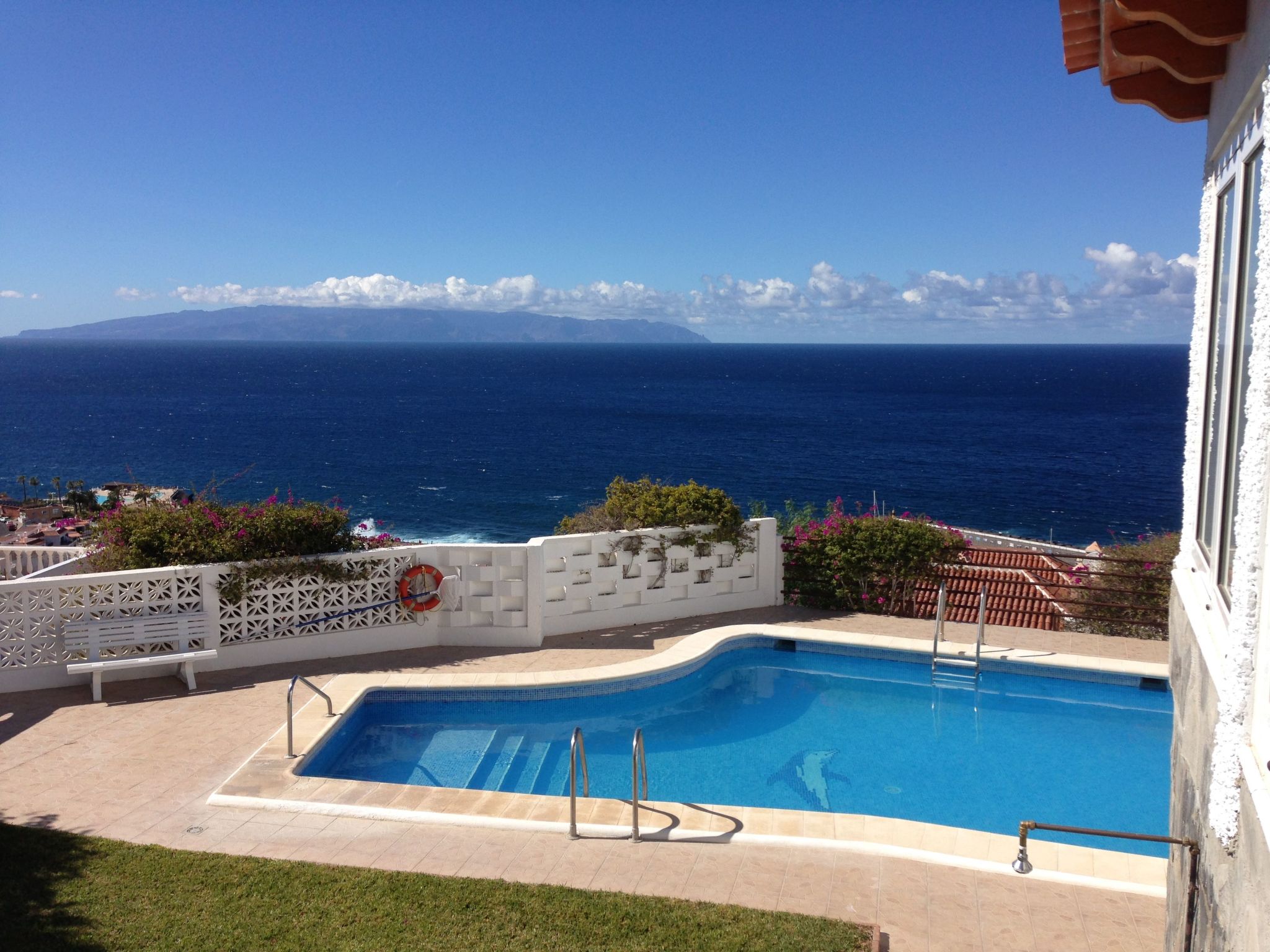 Wohnung mit Aussicht, Terrasse und Schwimmbad-Dedans