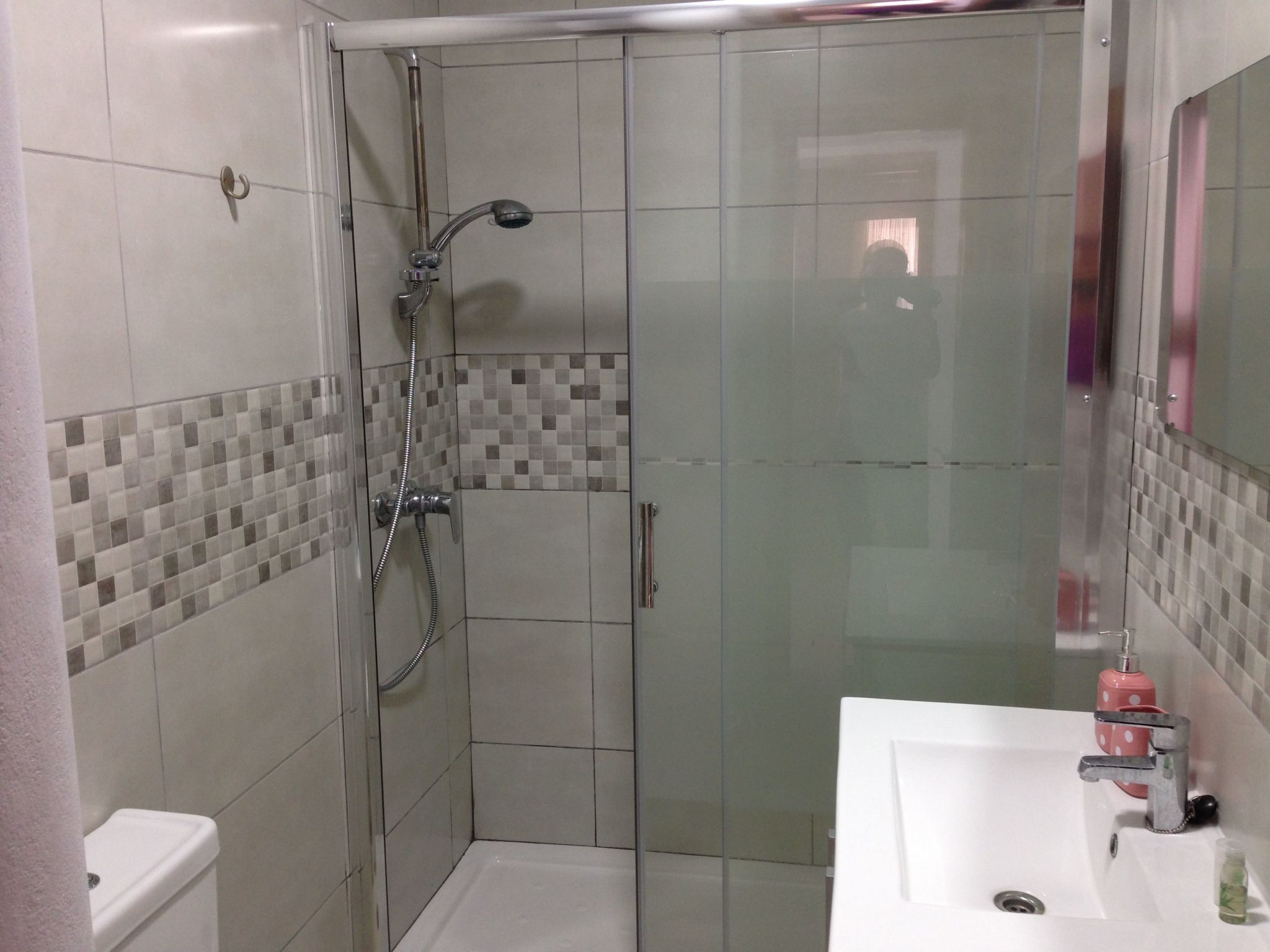 Wohnung mit Aussicht, Terrasse und Schwimmbad-Dedans