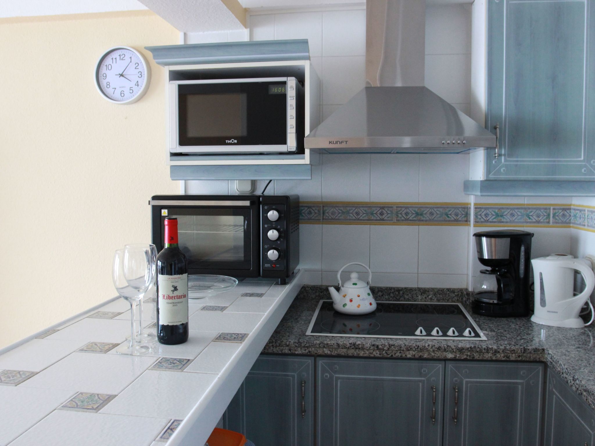 Große Wohnung in Puerto De Santiago und Meerblick-Image-tags.info