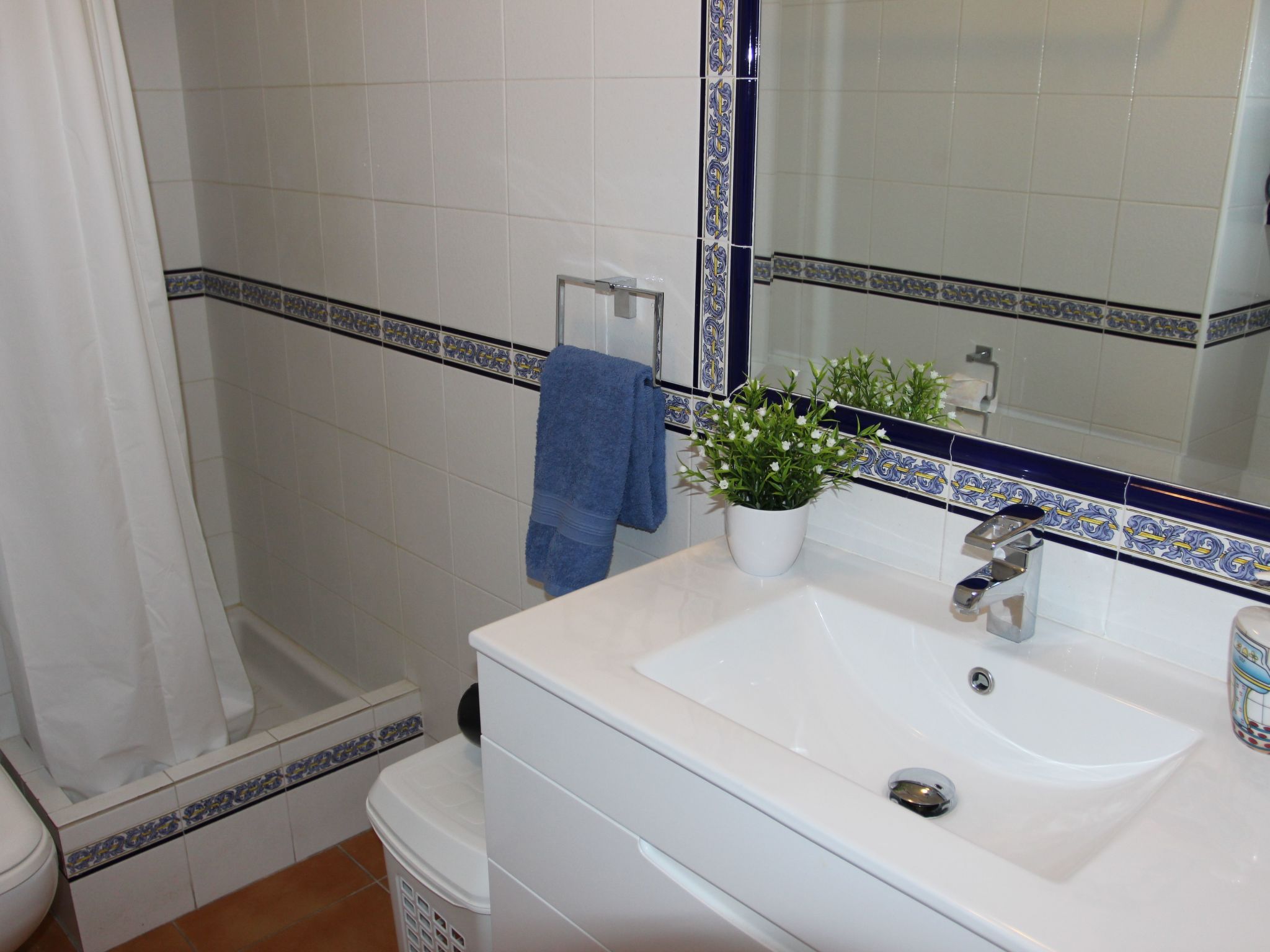 Große Wohnung in Puerto De Santiago und Meerblick-Image-tags.info