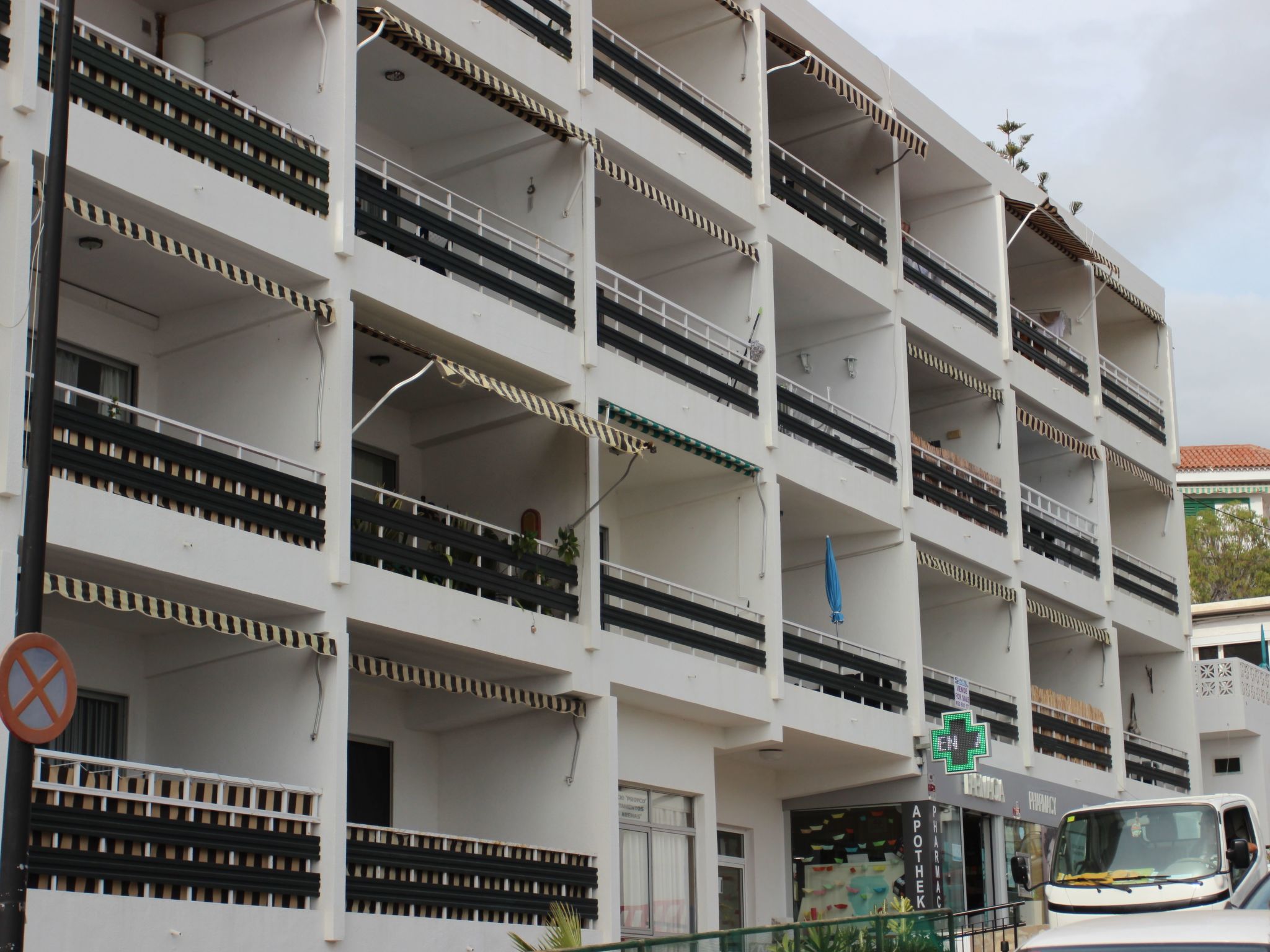 Große Wohnung in Puerto De Santiago und Meerblick-Image-tags.info