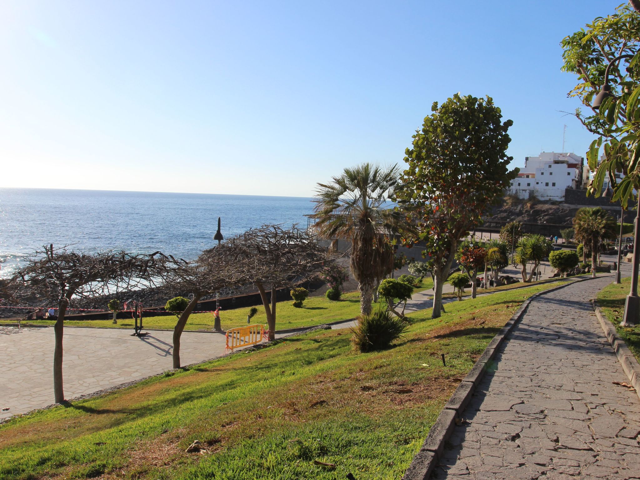 Große Wohnung in Puerto De Santiago und Meerblick-Image-tags.info