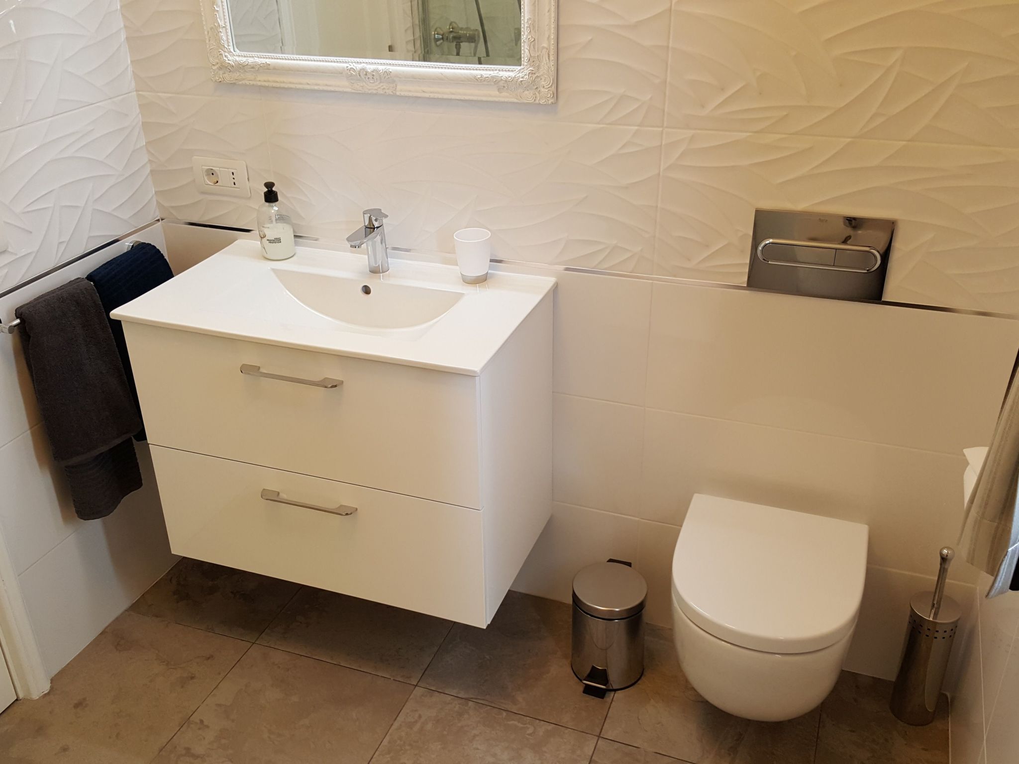 Wohnung mit Aussicht auf Meer und Klippen-Binnen