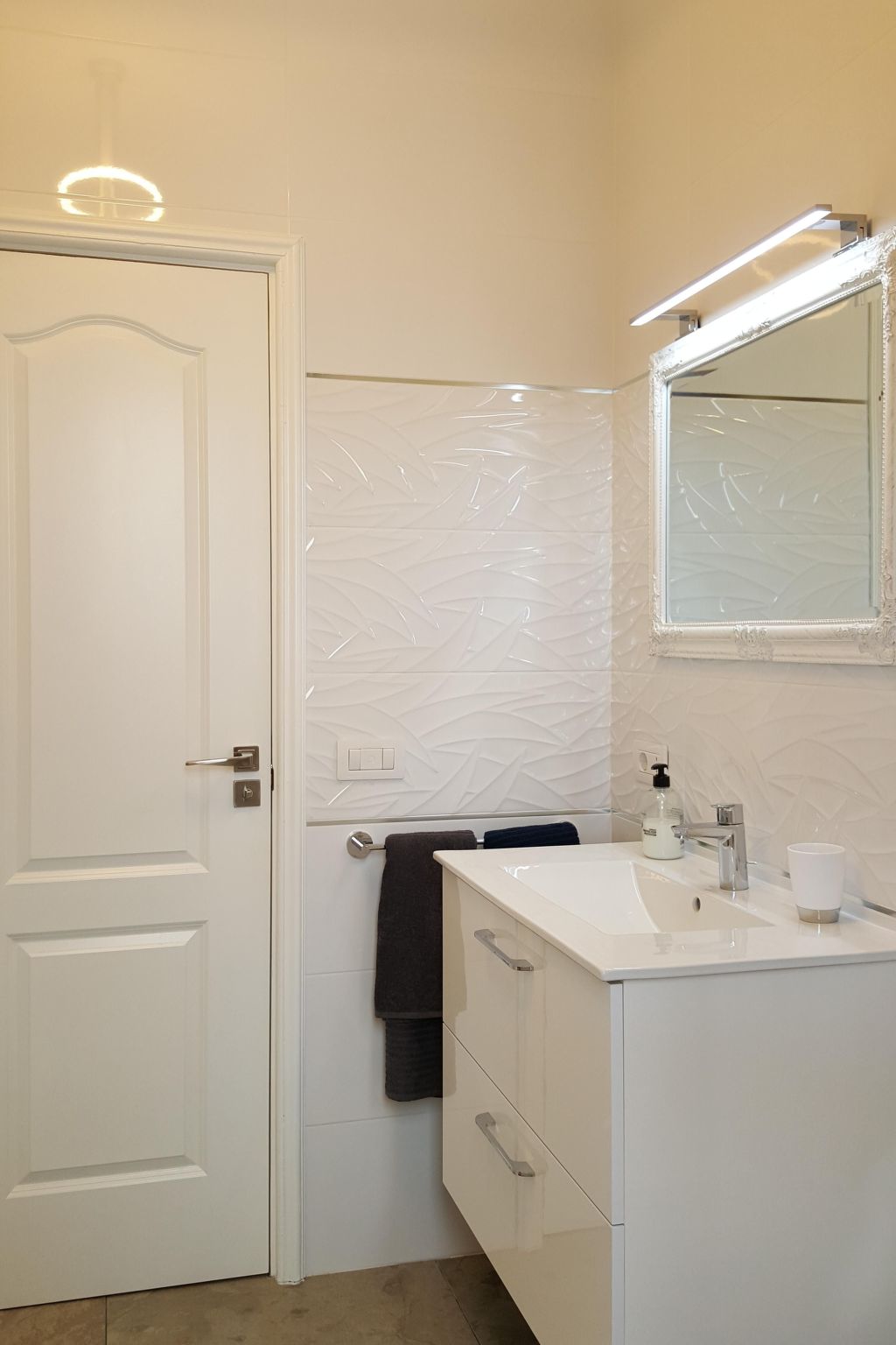 Wohnung mit Aussicht auf Meer und Klippen-Binnen