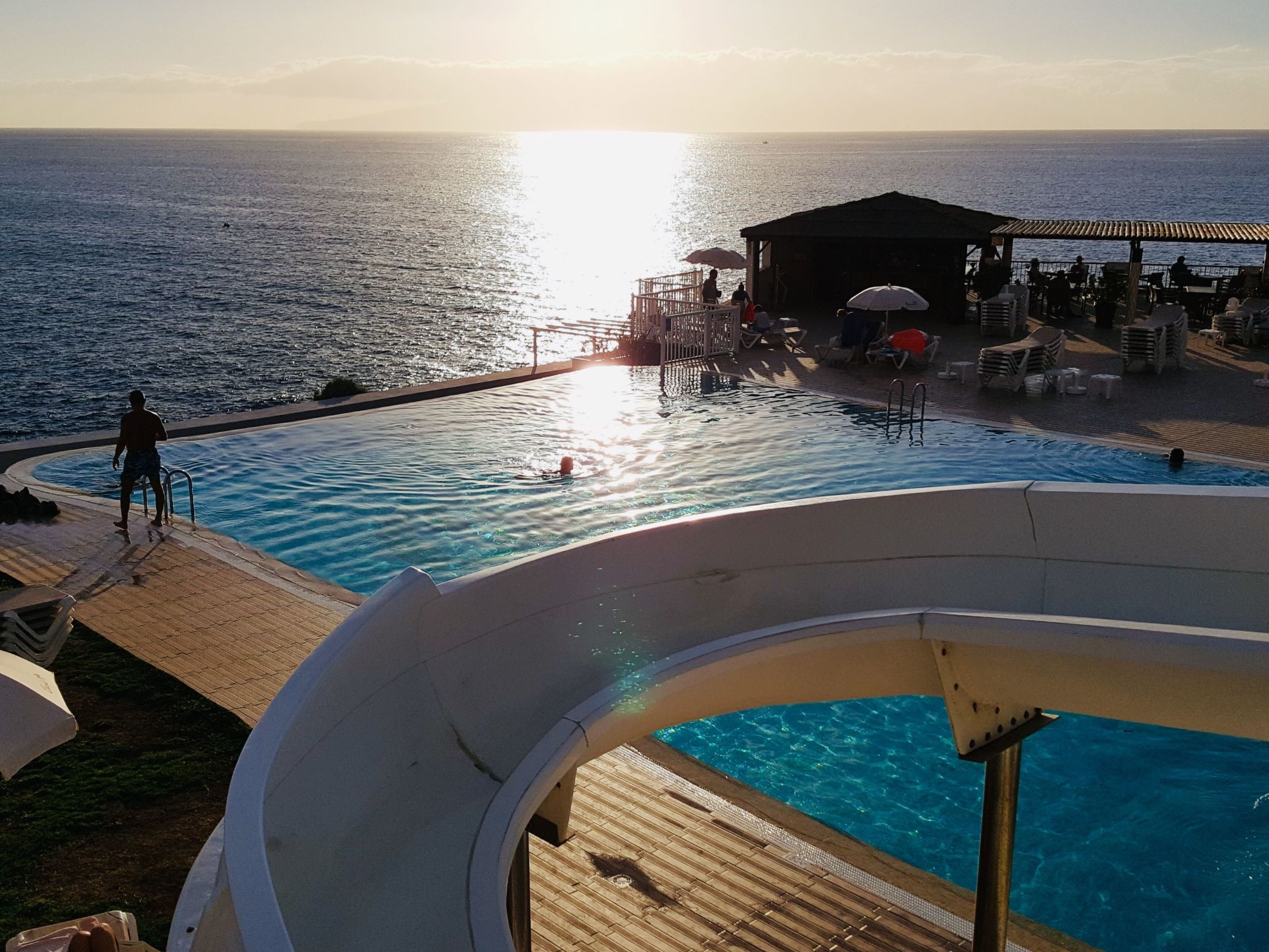 Wohnung mit Aussicht auf Meer und Klippen-Binnen