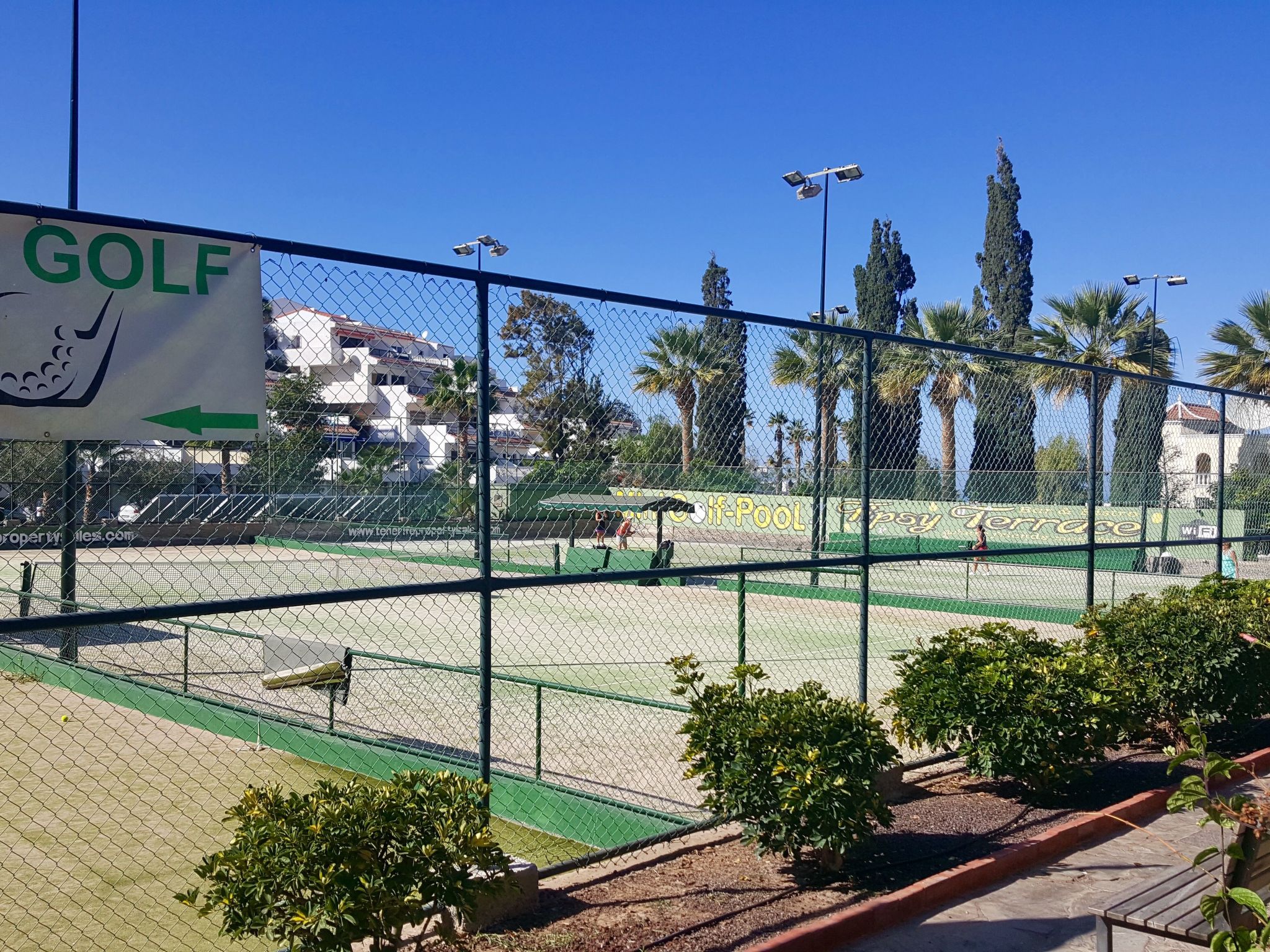 Photo of Wohnung mit Aussicht auf Meer und Klippen