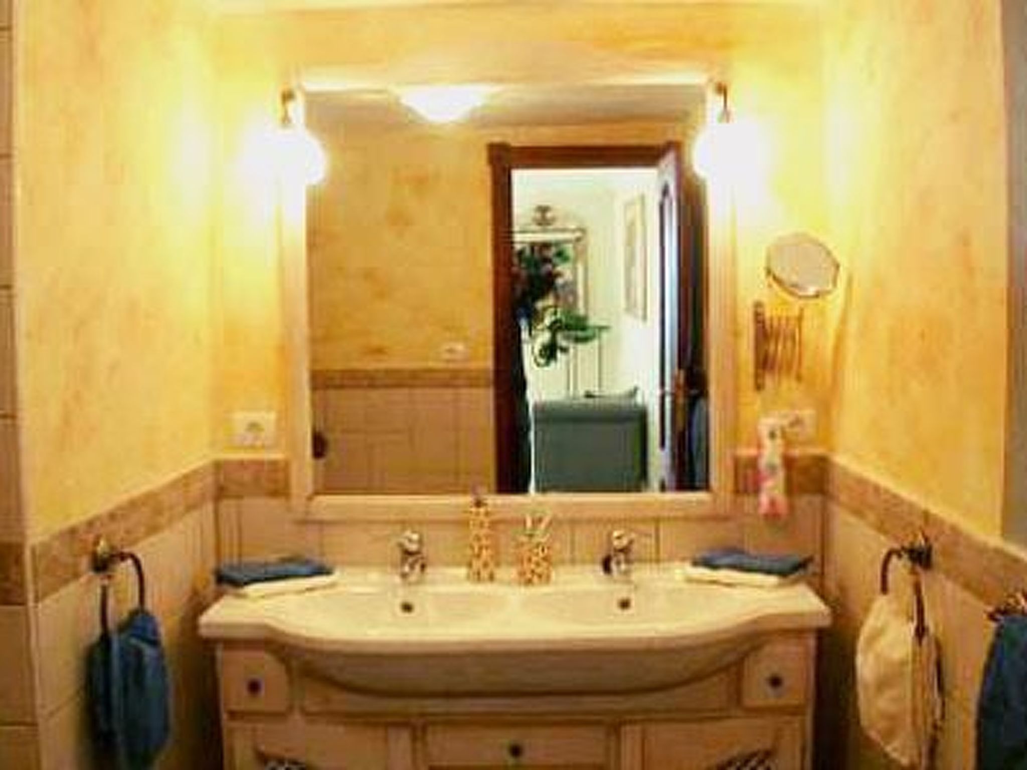 Marbella Guia Isora-Image-tags.info