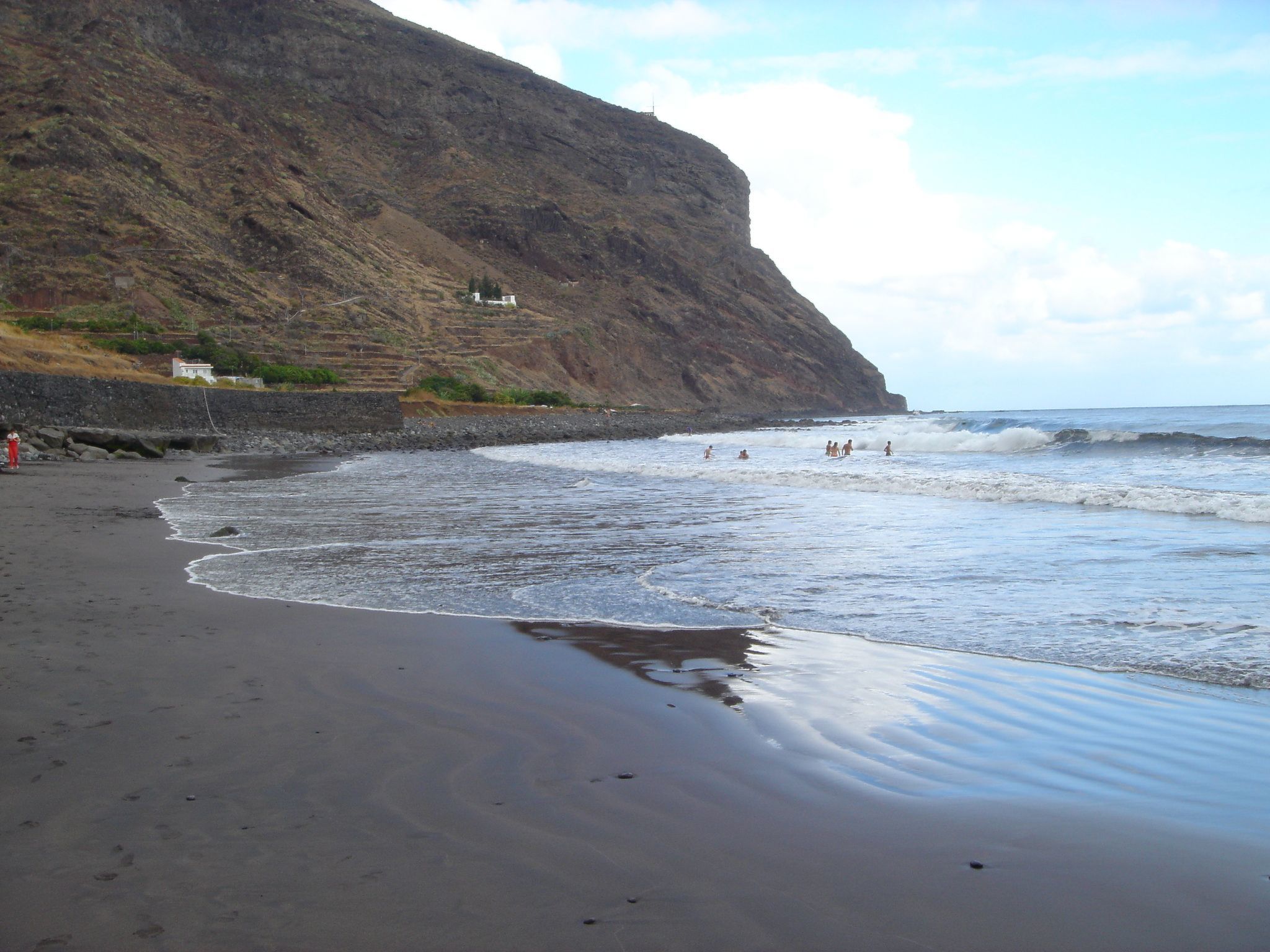Zweitstöckiges Ferienvilla mit Terrassen, Pool, Sauna sowie herrlichem Berg- un-Outside