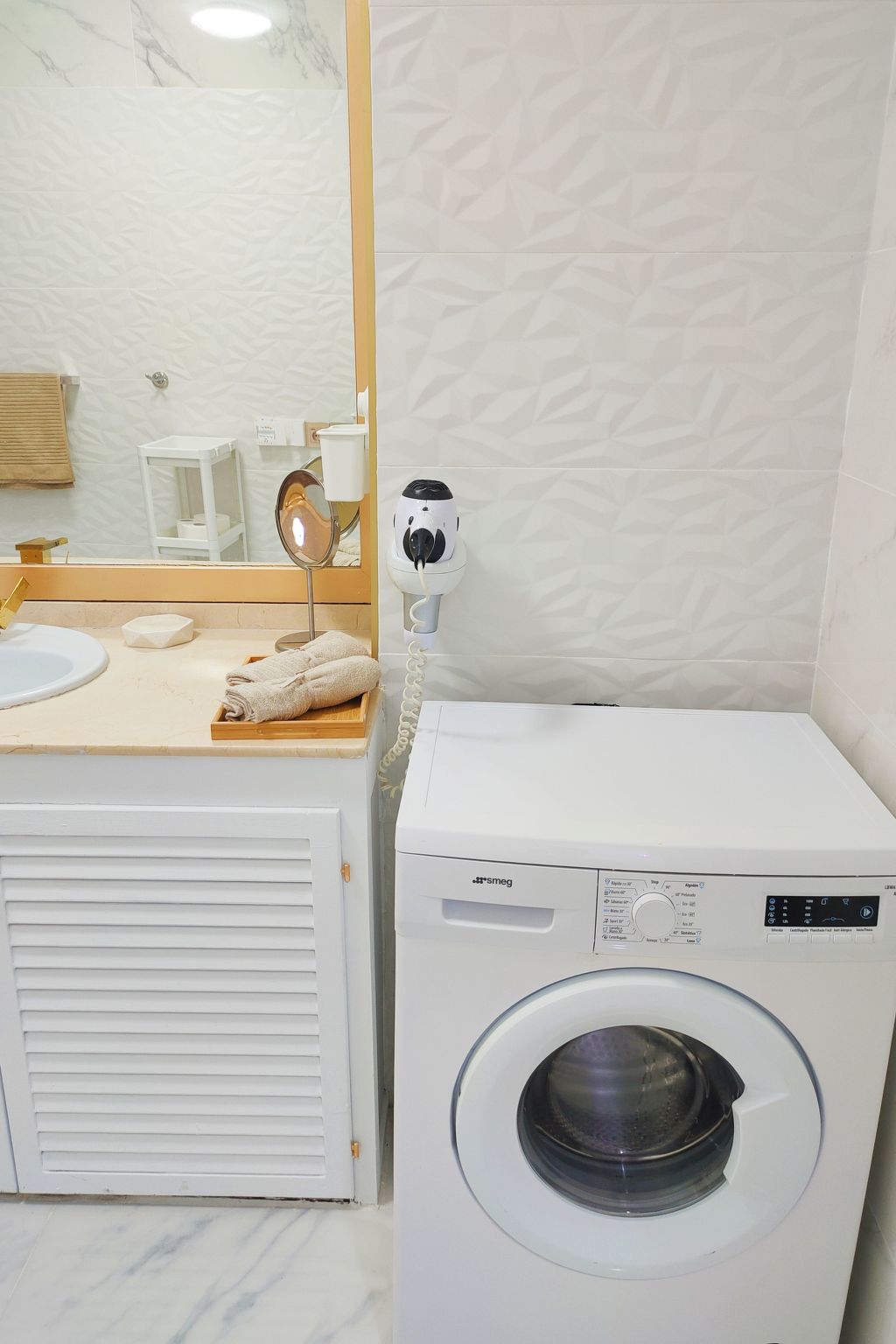 Studio mit beheiztem Pool-Image-tags.info