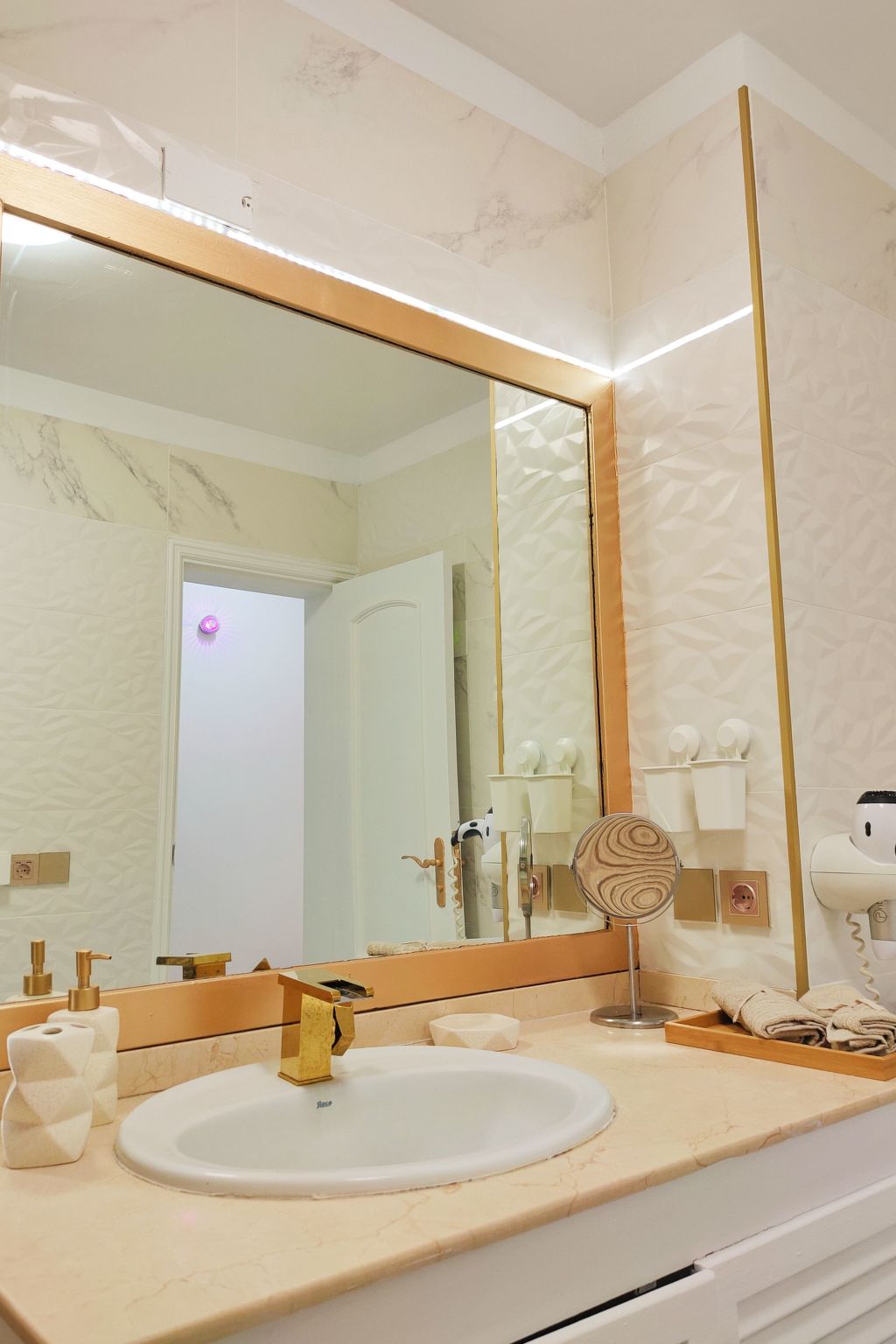 Studio mit beheiztem Pool-Image-tags.info