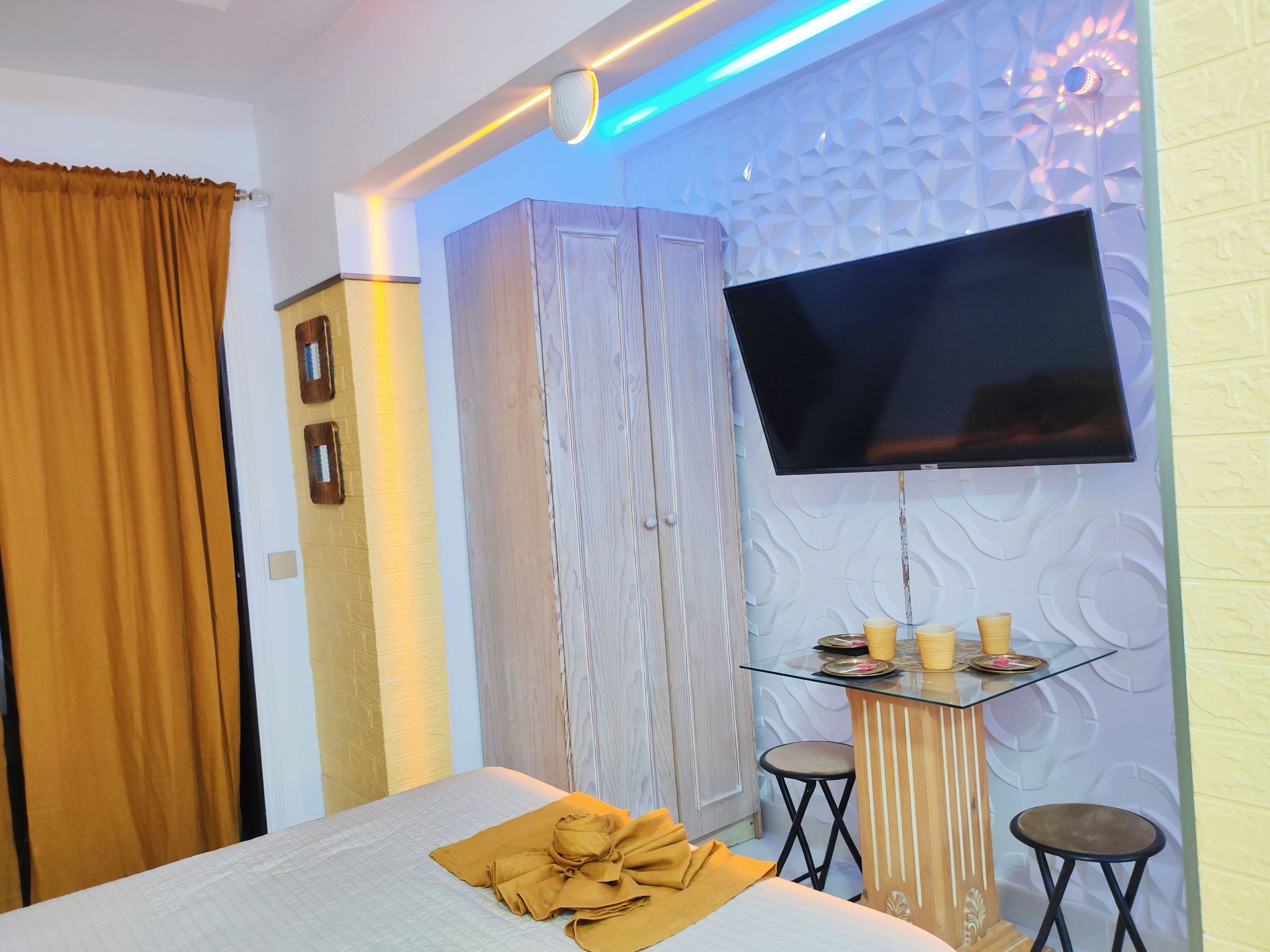 Studio mit beheiztem Pool-Image-tags.info