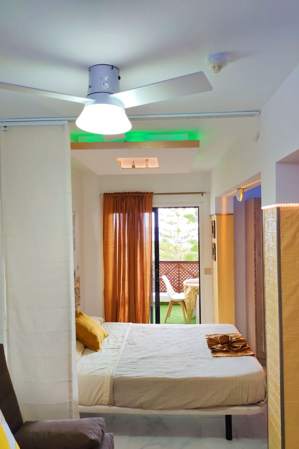 Studio mit beheiztem Pool-Image-tags.info