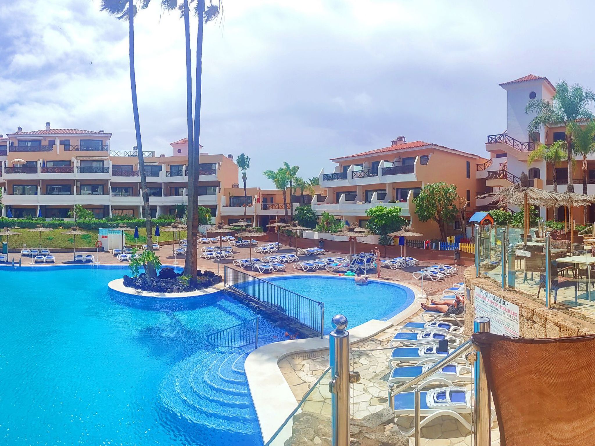 Studio mit beheiztem Pool-Image-tags.info