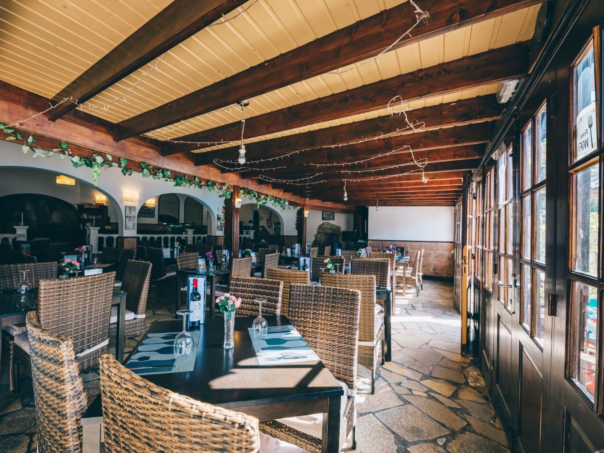 Studio mit beheiztem Pool-Image-tags.info