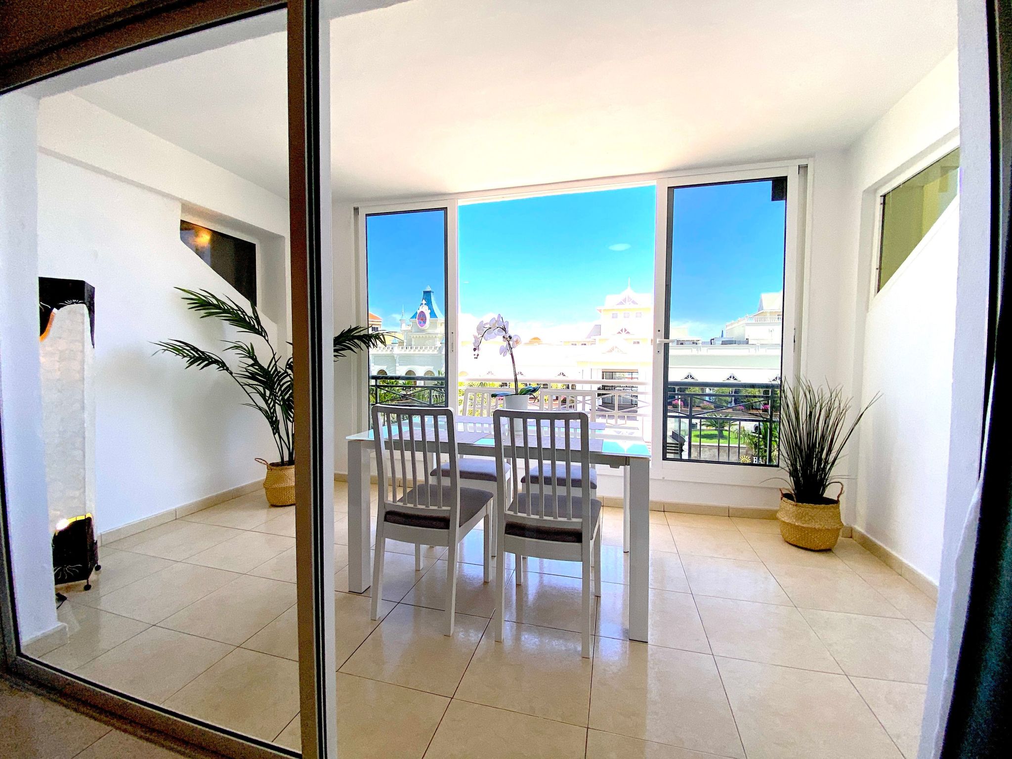 Appartement in Oasis Del Sur mit Beheiztem gemeinsamem Pool-Image-tags.info