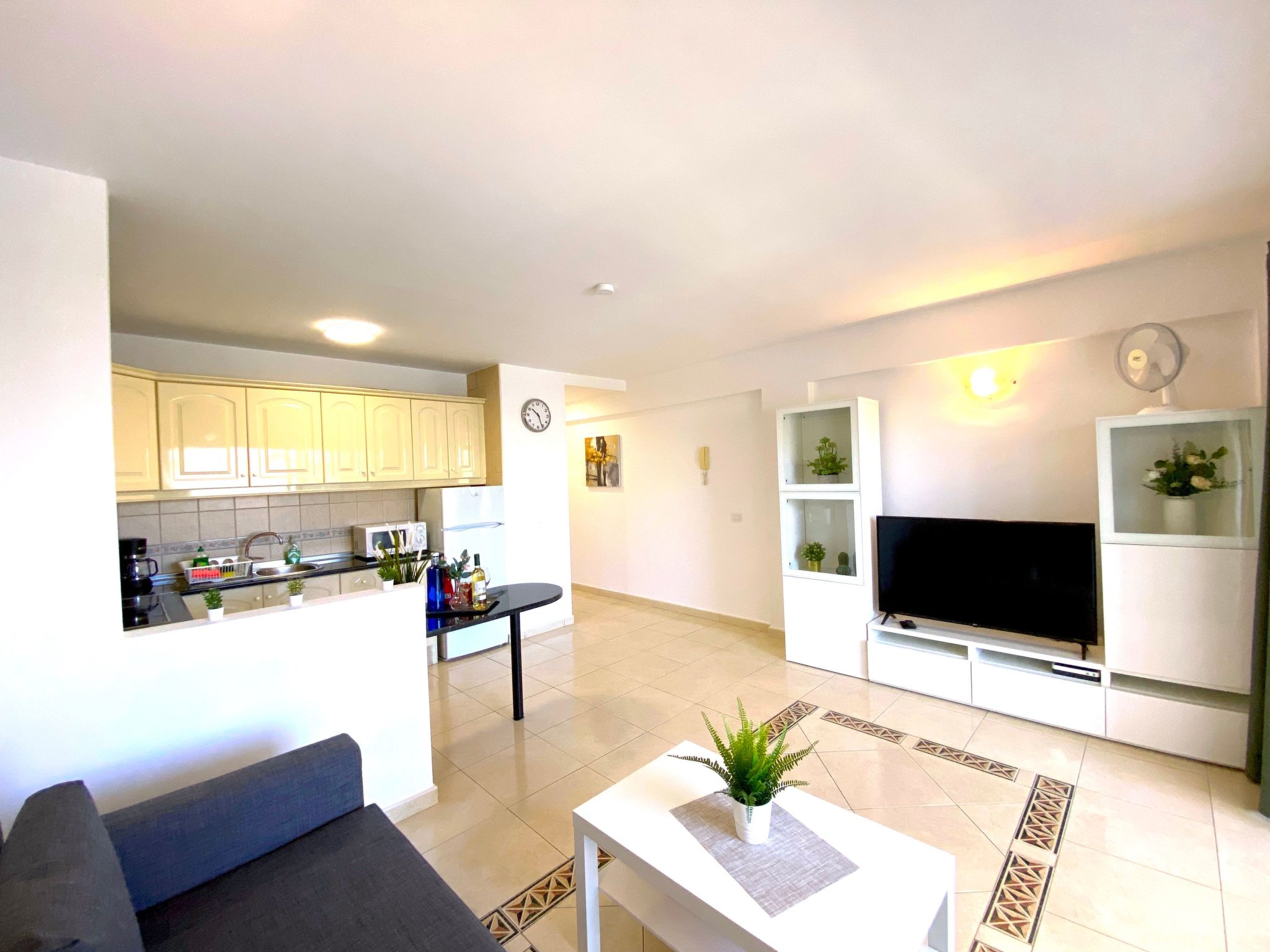 Appartement in Oasis Del Sur mit Beheiztem gemeinsamem Pool-Image-tags.info