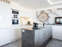 Royal Sunset Loggia: modern appartement aan zee in Palm-Mar, Tenerife - thumbnail 4