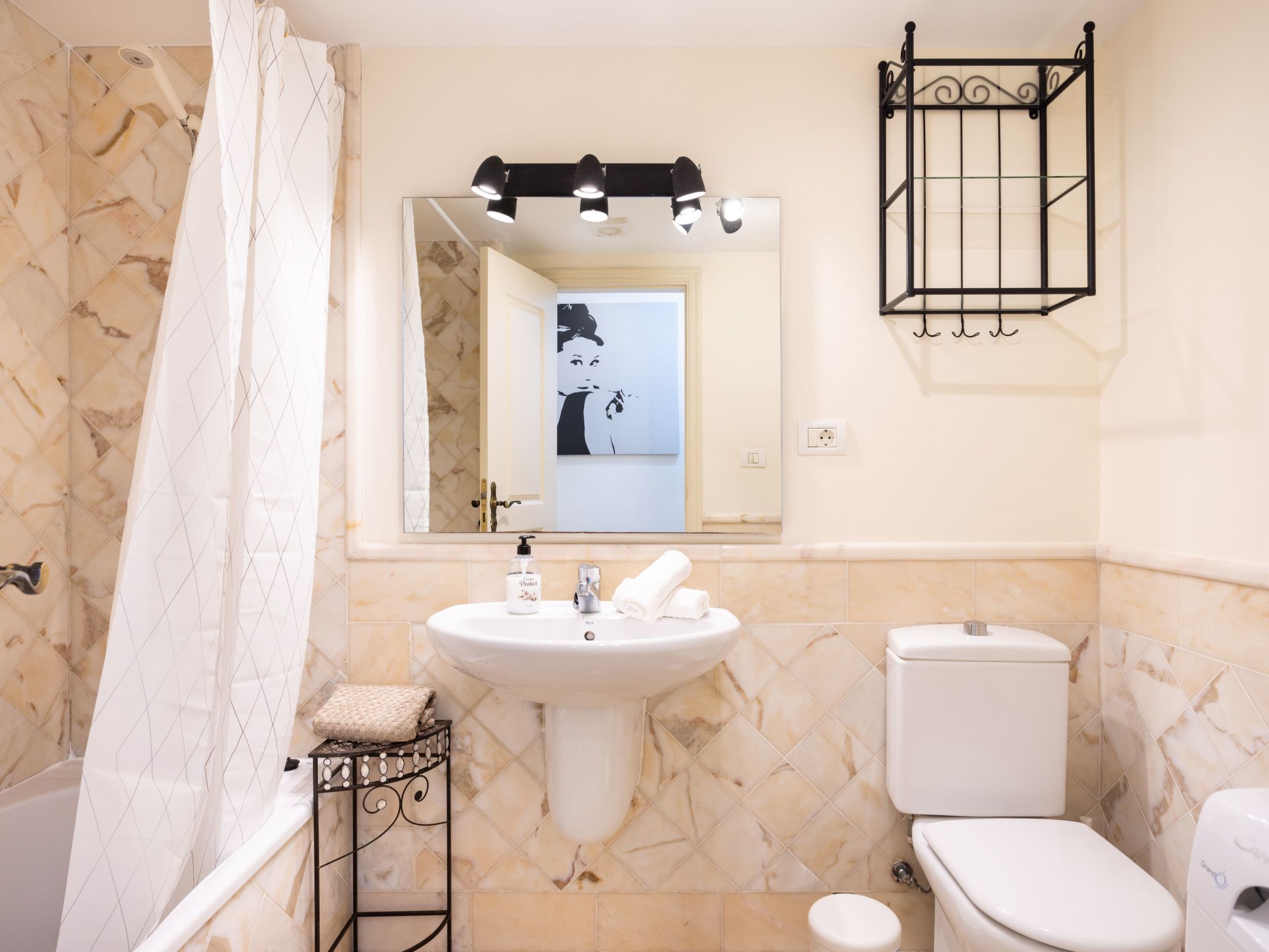 Apartment Nova-Image-tags.info