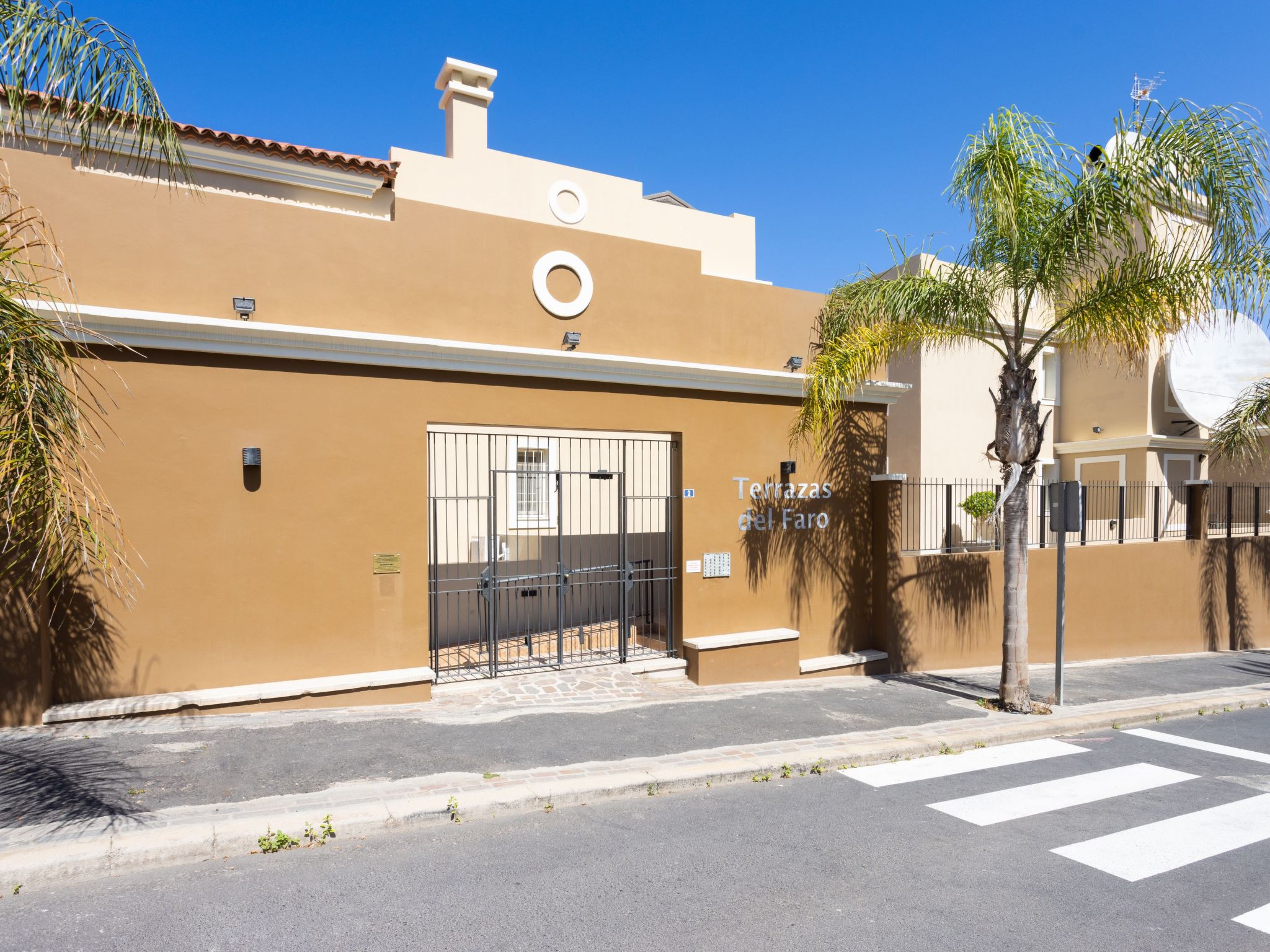Wohnung in Palm-Mar mit Großer Terrasse und Meerblick-Image-tags.info