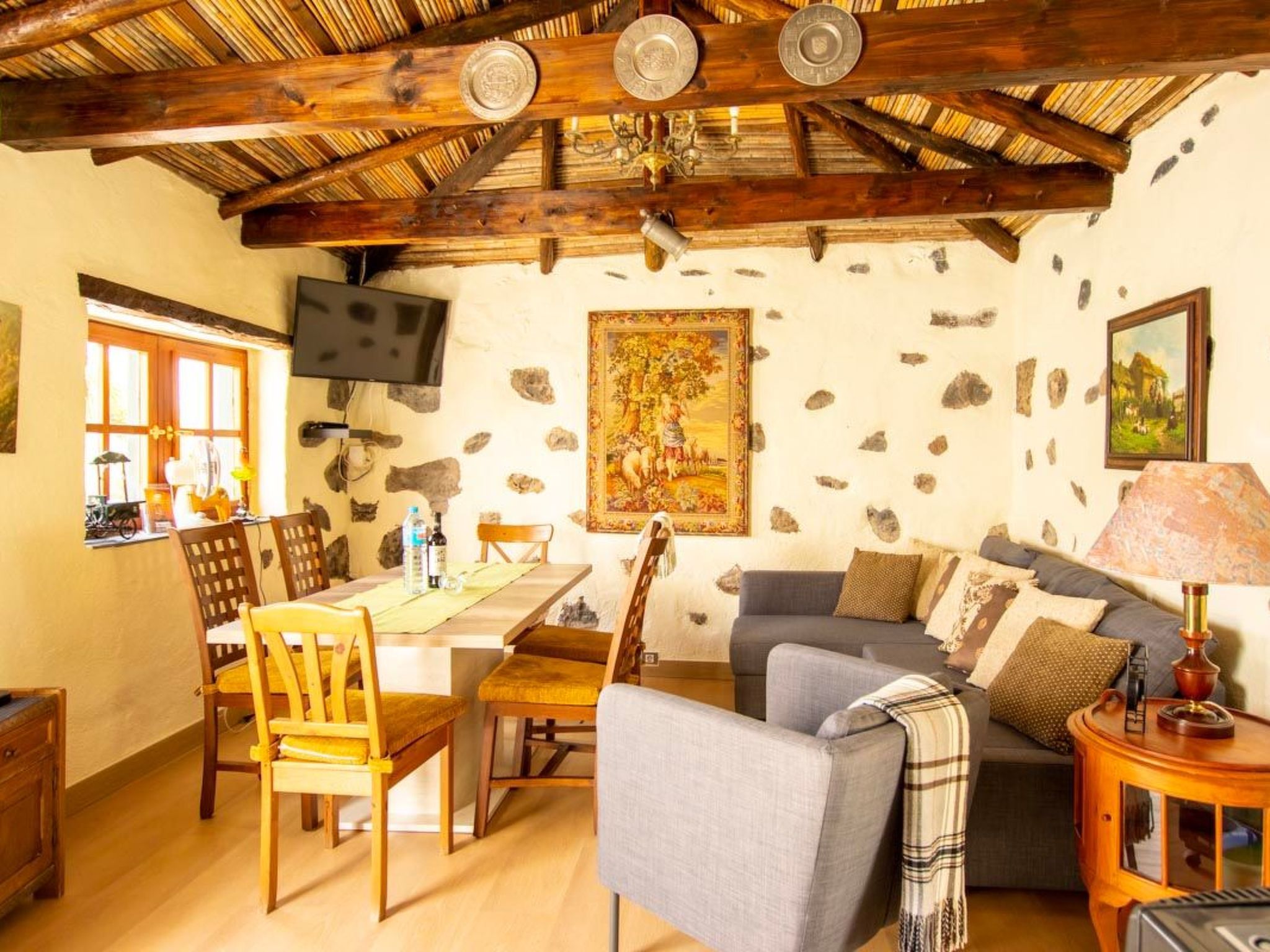 Casa Niagara mit gemeinschaftlichem Pool-Image-tags.info