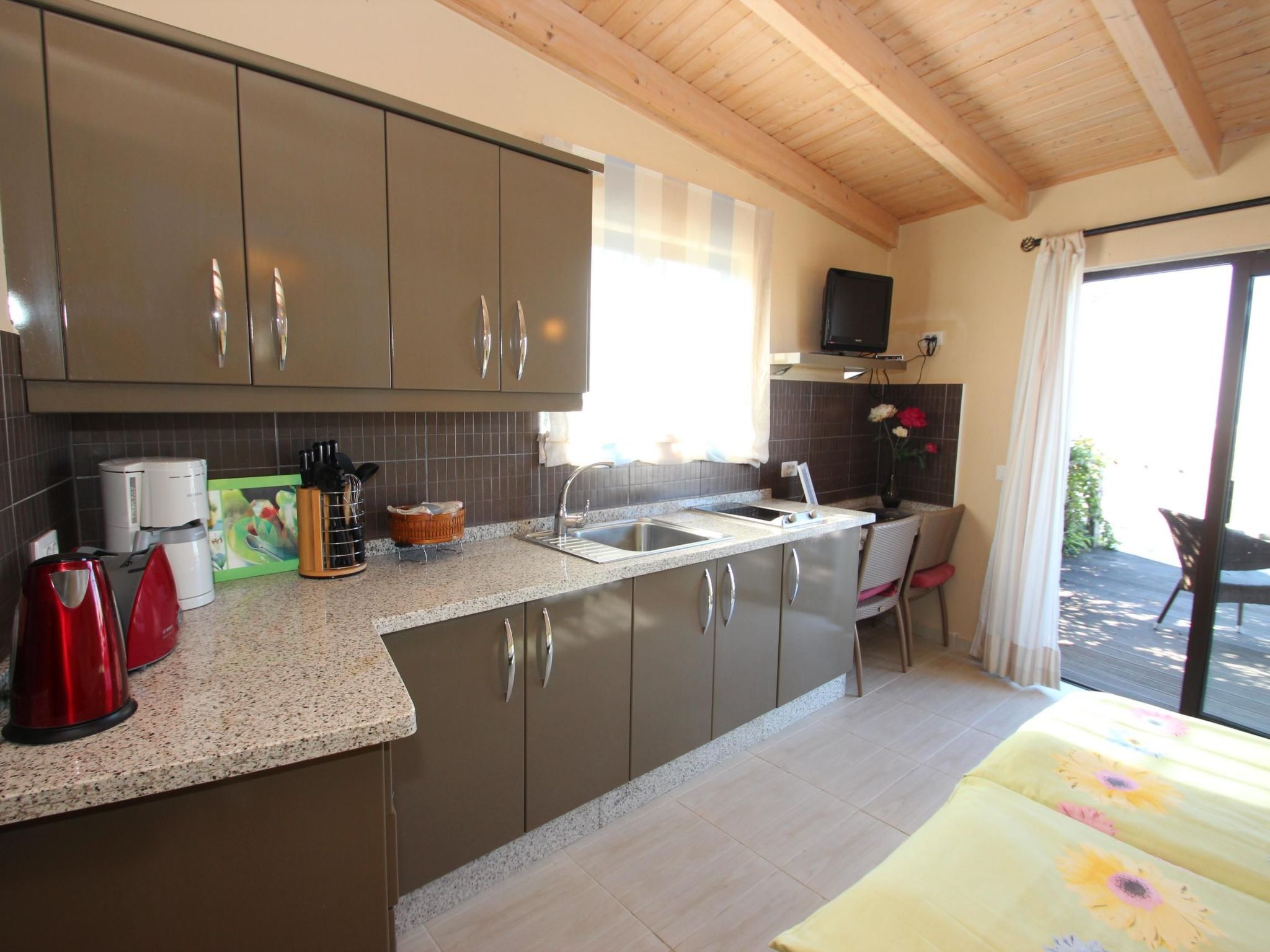 Kleines Ferienhaus mit Terrasse für zwei Personen-Image-tags.info