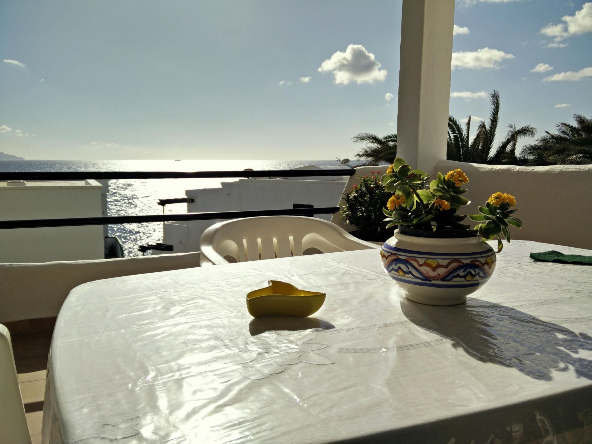 Wohnung 'Faro de Sardina' mit Blick aufs Wasser
