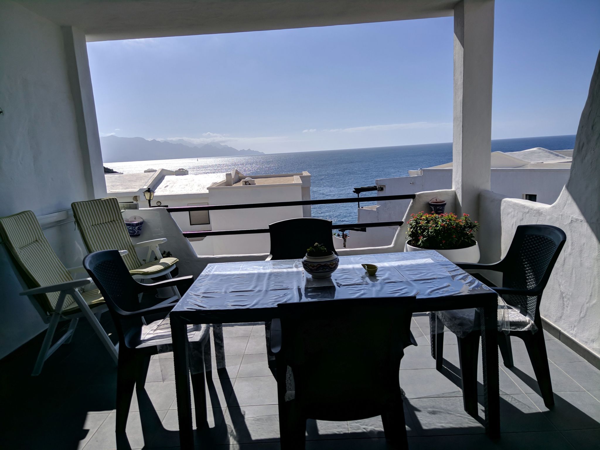 Wohnung 'Faro de Sardina' mit Blick aufs Wasser