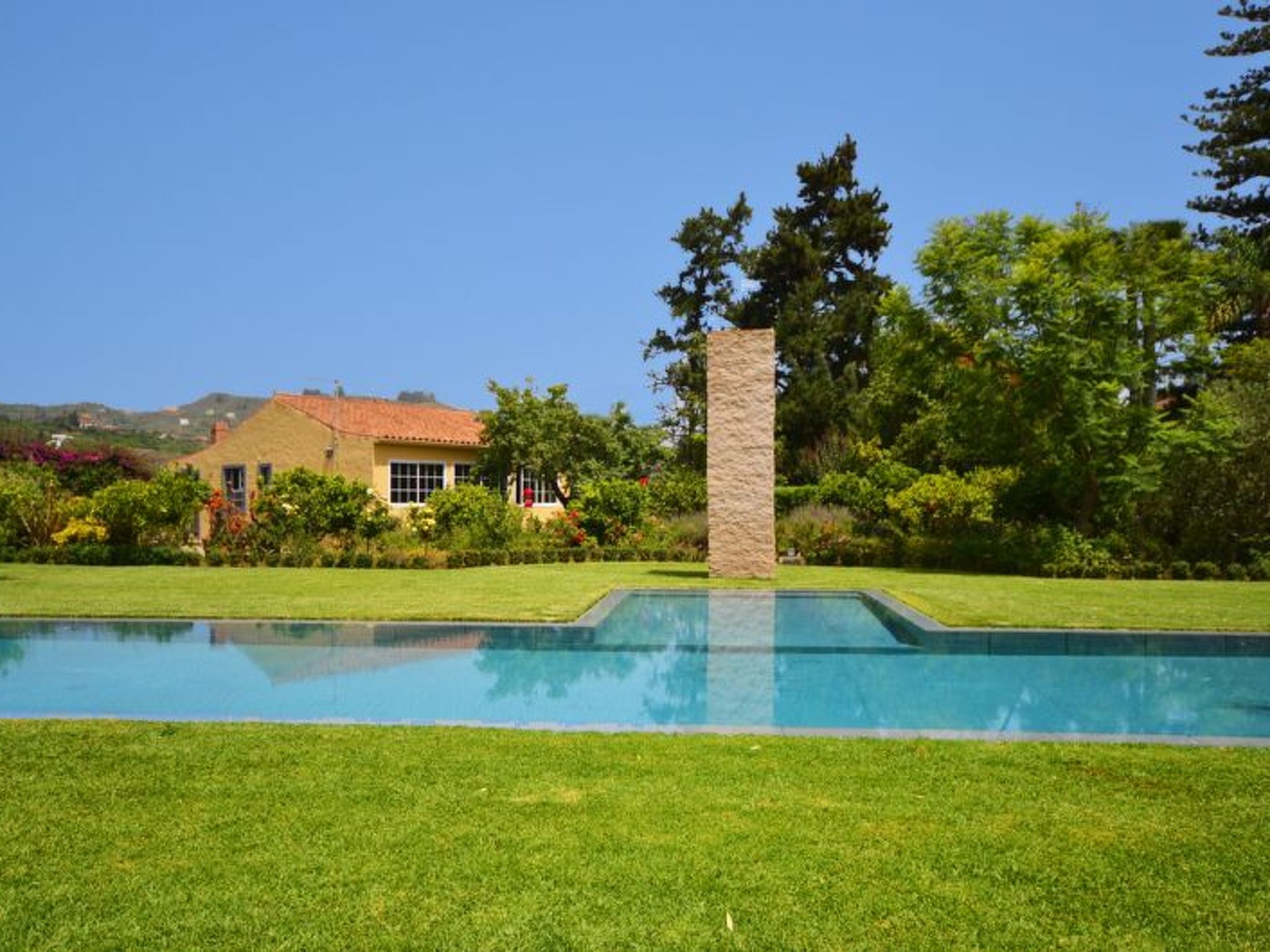 MADROÑAL. M08GC-Image-tags.info