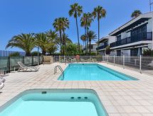 Modern appartement in Playa del Inglés met zwembad en uitzicht op zee - thumbnail 1