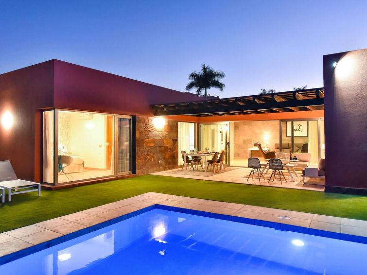 Search and Stay destination San Bartolomé de Tirajana, CN - Spain from AU$ 433. P19