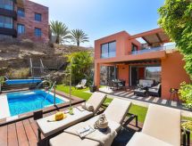 Vrijstaande villa aan golfbaan met privézwembad in Maspalomas - thumbnail 1