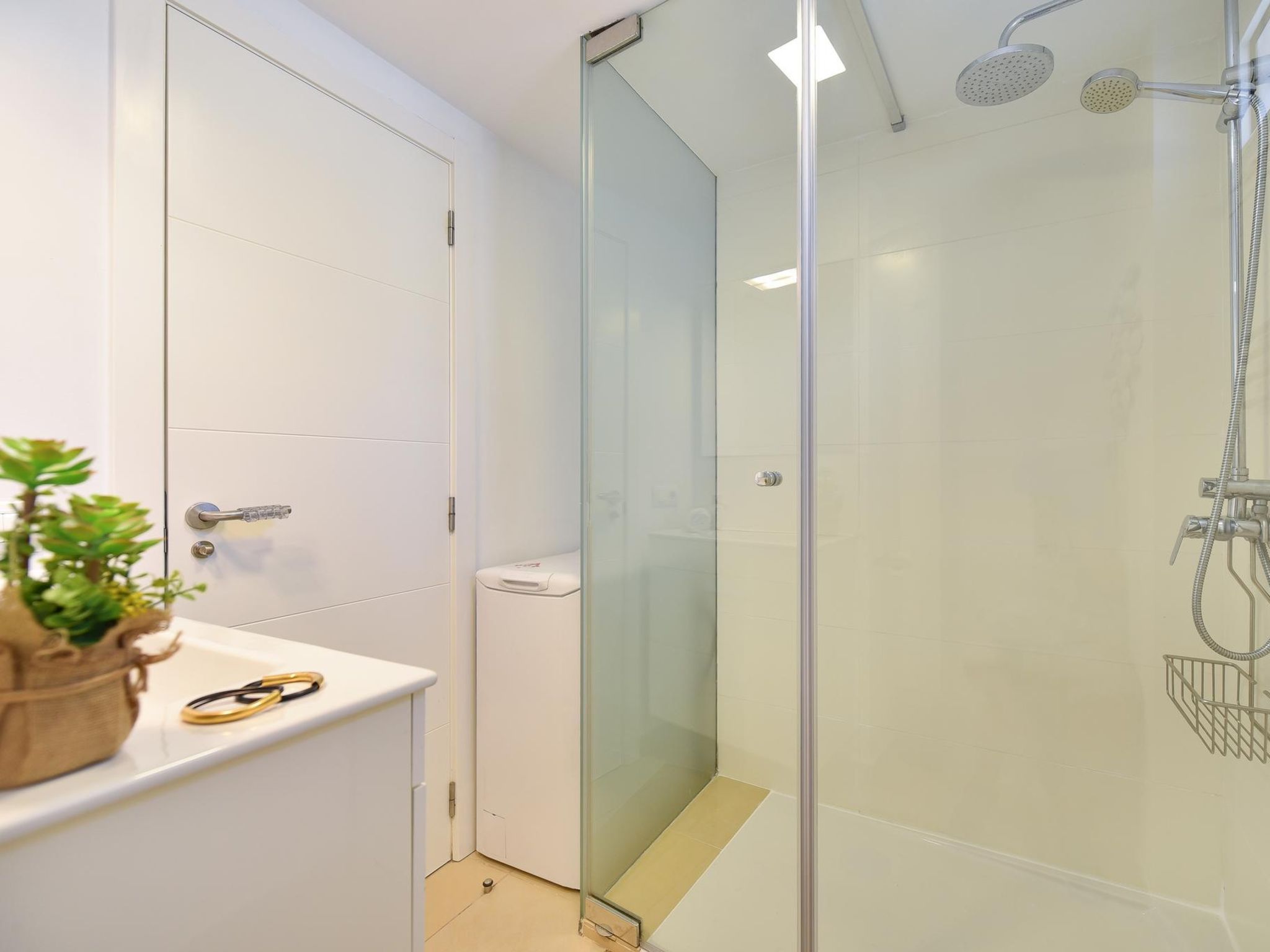 Photo of Charca CM18