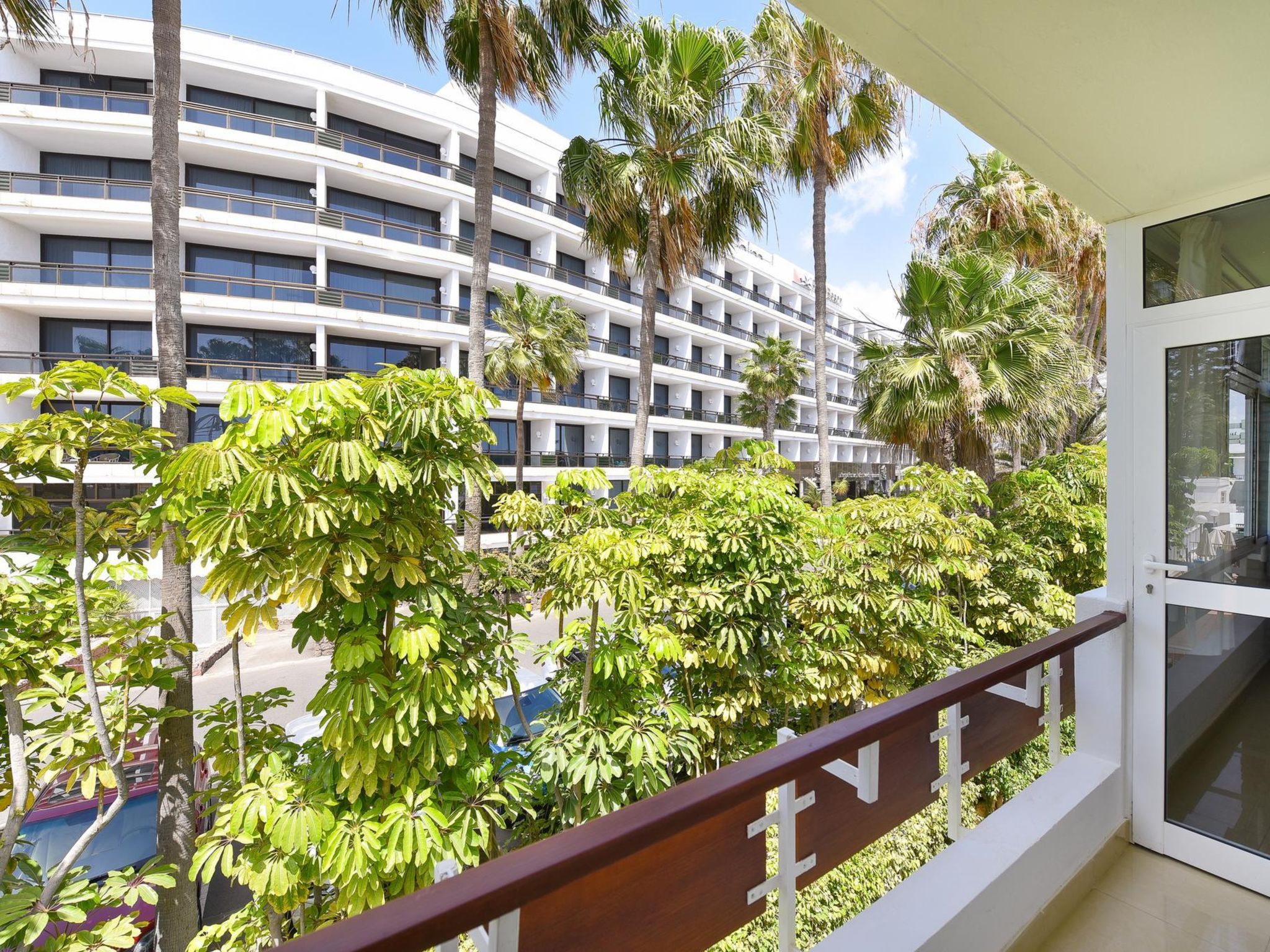 Photo of Charca CM18