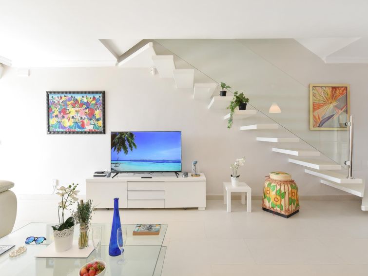 Search and Stay destination San Bartolomé de Tirajana, CN - Spain from AU$ 402. Mira II