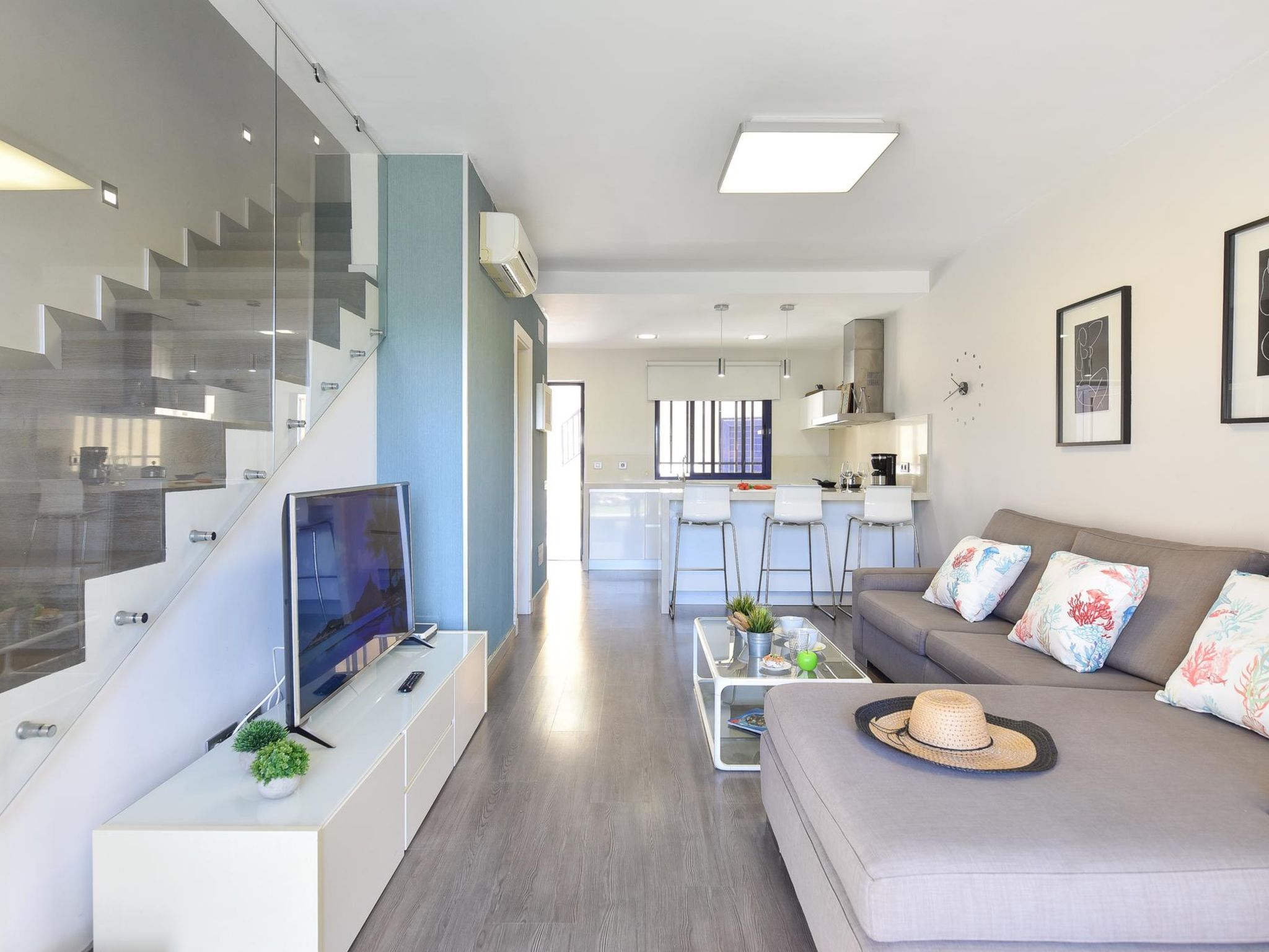 Photo of Meloneras 7