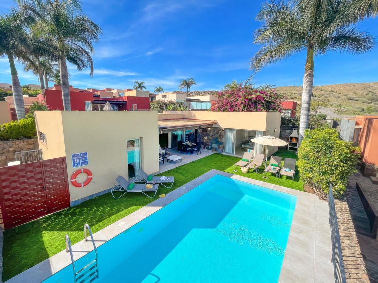 Search and Stay destination San Bartolomé de Tirajana, CN - Spain from AU$ 433. Tipo 3 dormitorios