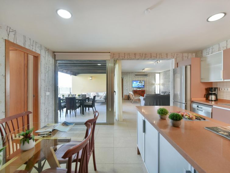 Search and Stay destination San Bartolomé de Tirajana, CN - Spain from AU$ 433. Tipo 3 dormitorios