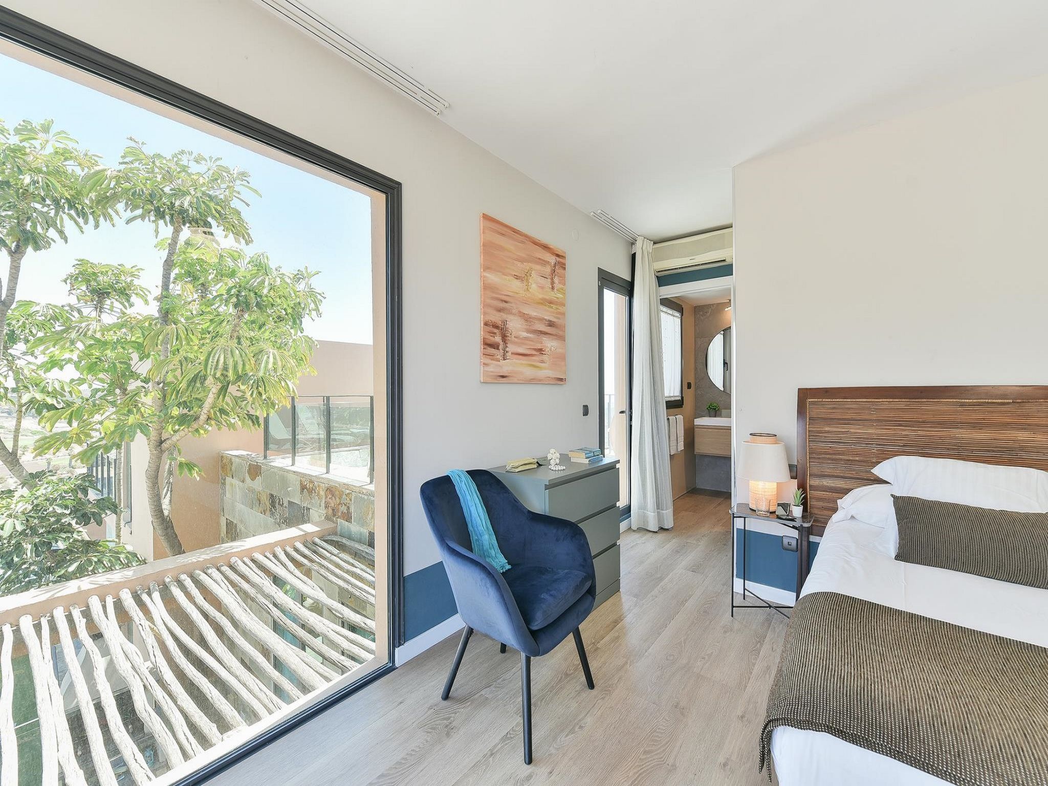 Photo of Los Lagos 37