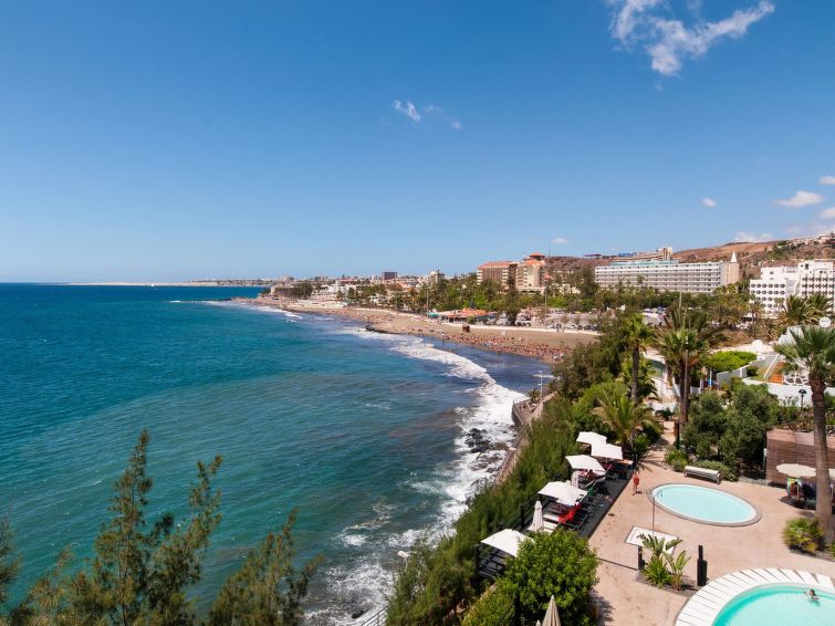 Photo of ET1 Beach house w/private pool