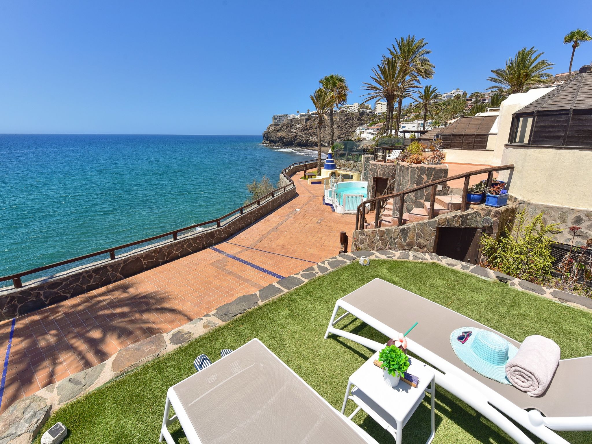 Photo of Roca del Mar