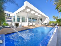 Oasis Serenity: Luxe strandvilla met verwarmd zwembad in Maspalomas - thumbnail 1