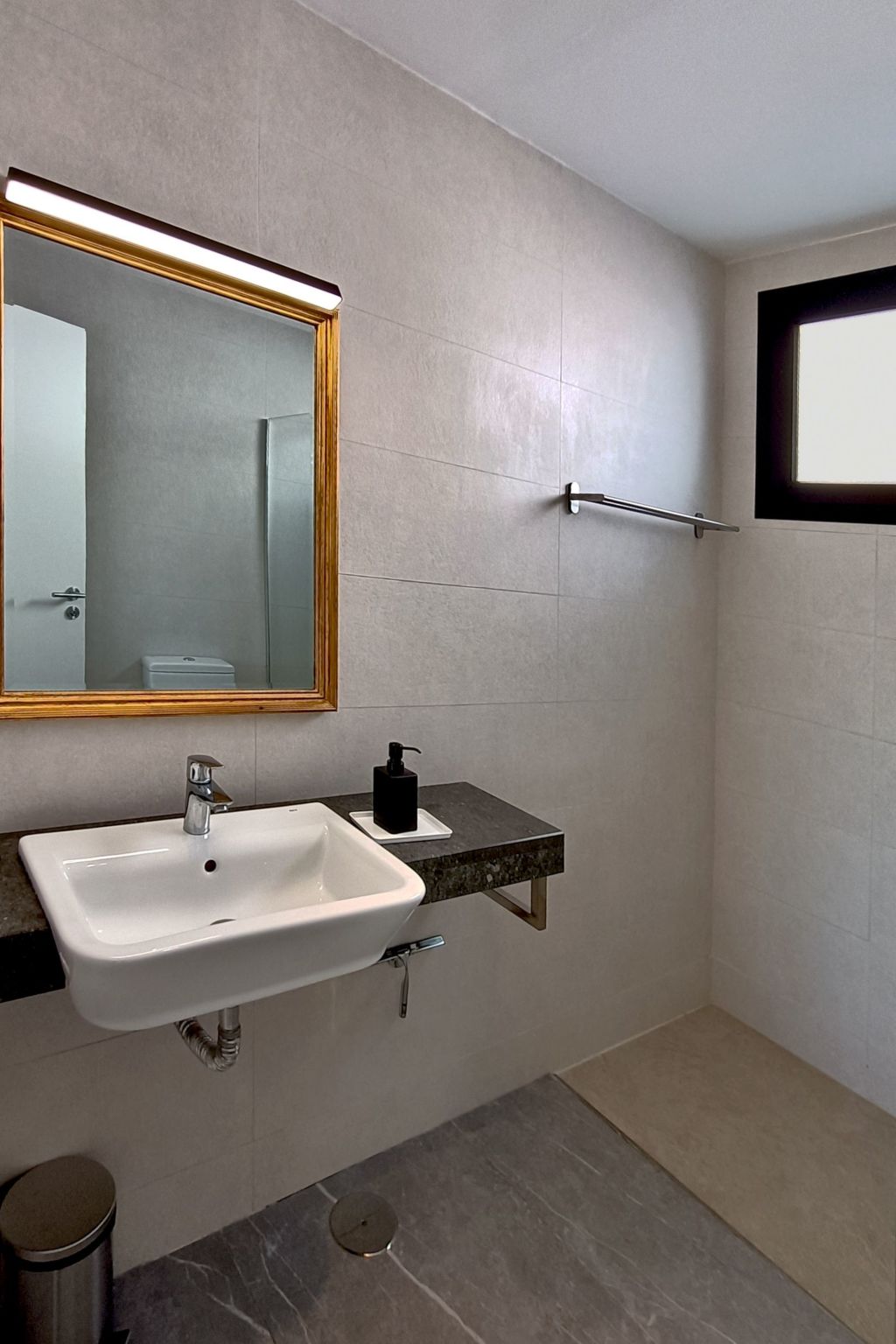 Atemberaubende Villa mit passender Aussicht-Image-tags.info